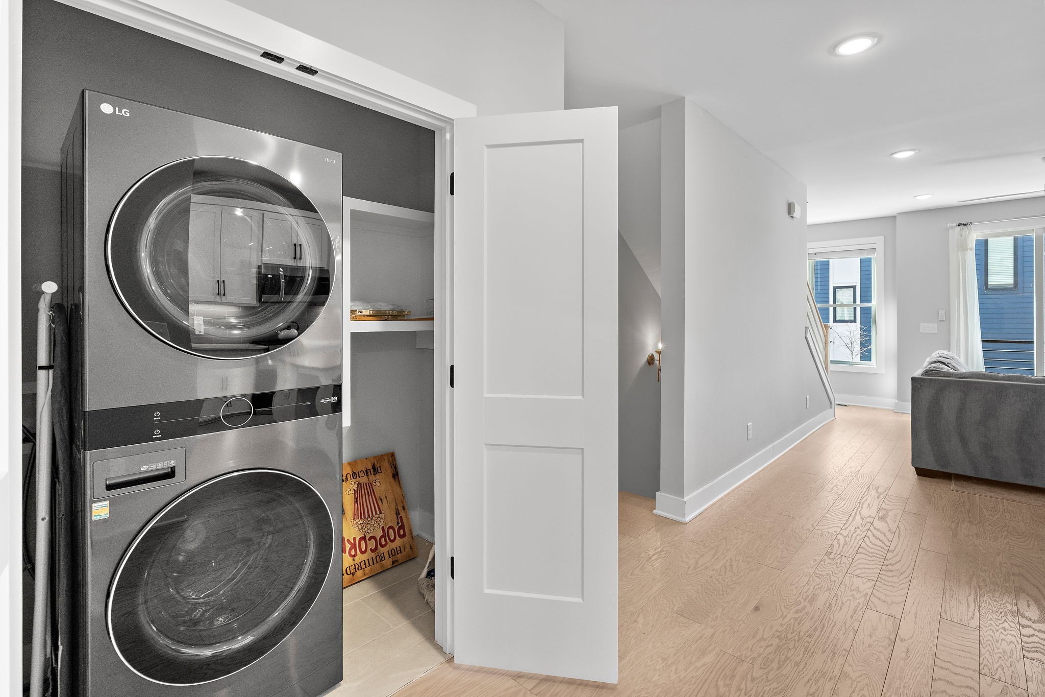1308 Montgomery Ave Unit: 7