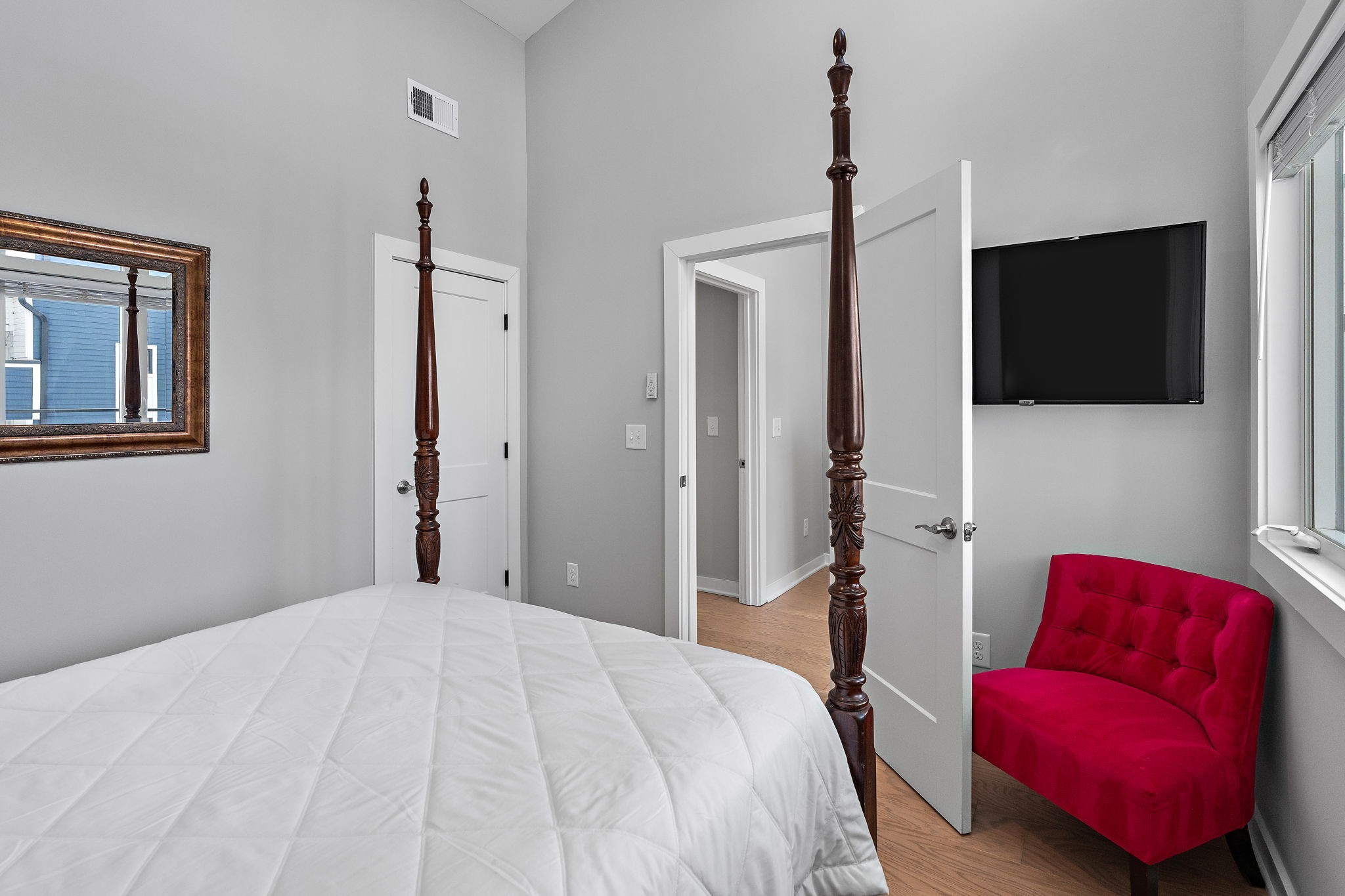 1308 Montgomery Ave Unit: 7