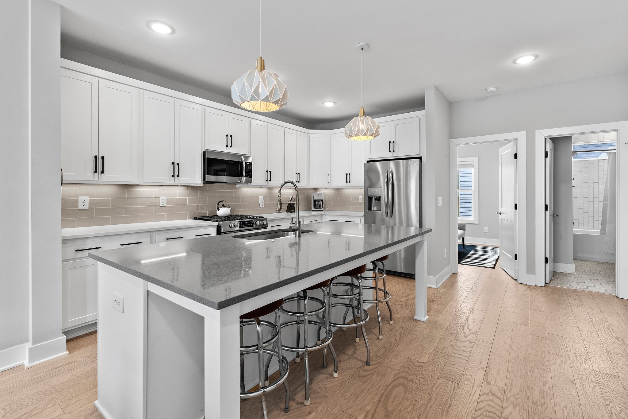 1308 Montgomery Ave Unit: 7