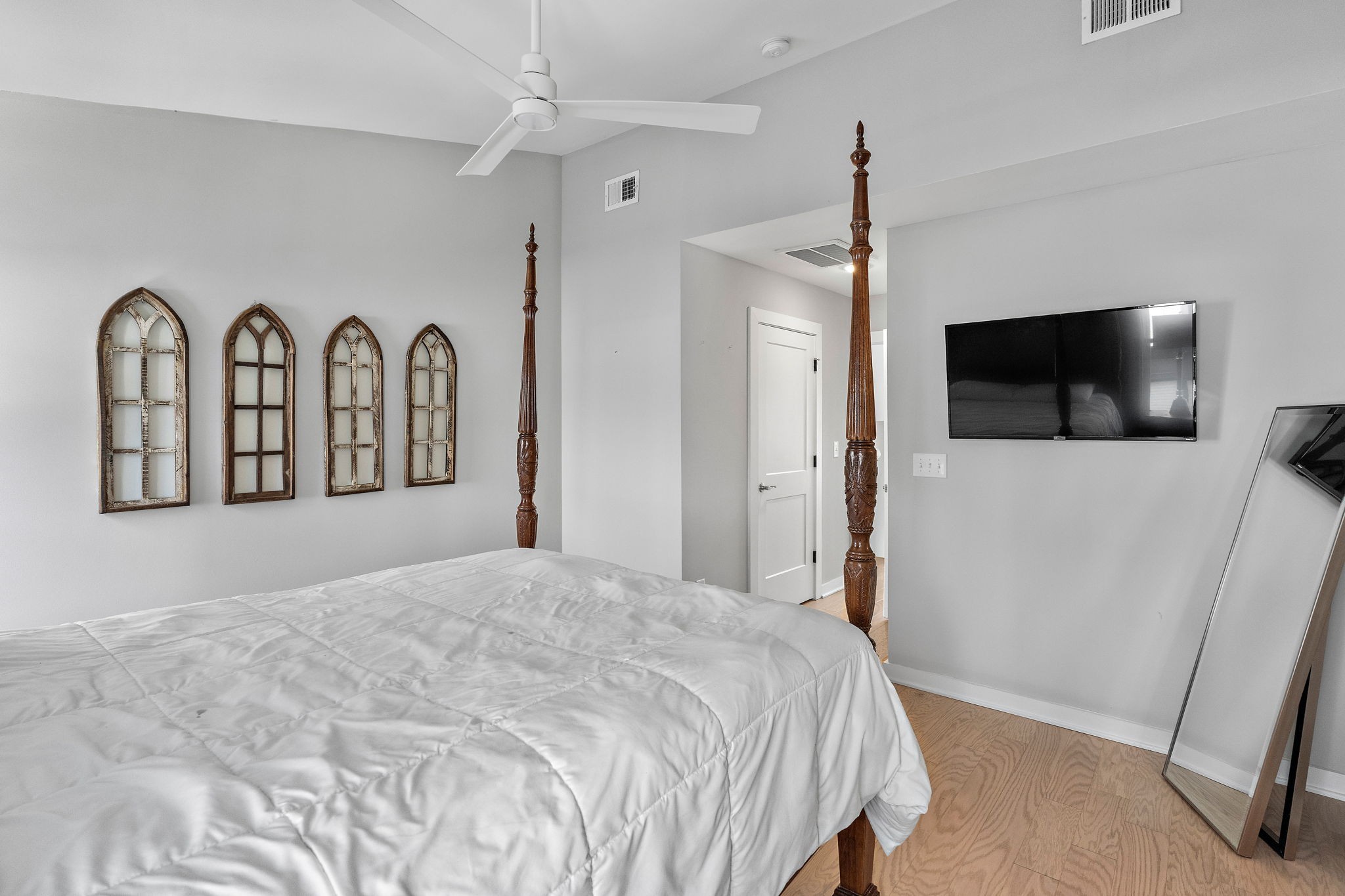 1308 Montgomery Ave Unit: 7