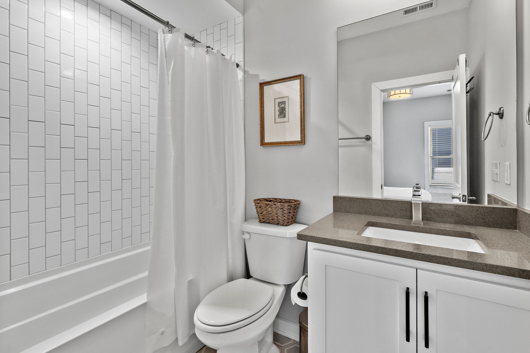 1308 Montgomery Ave Unit: 7