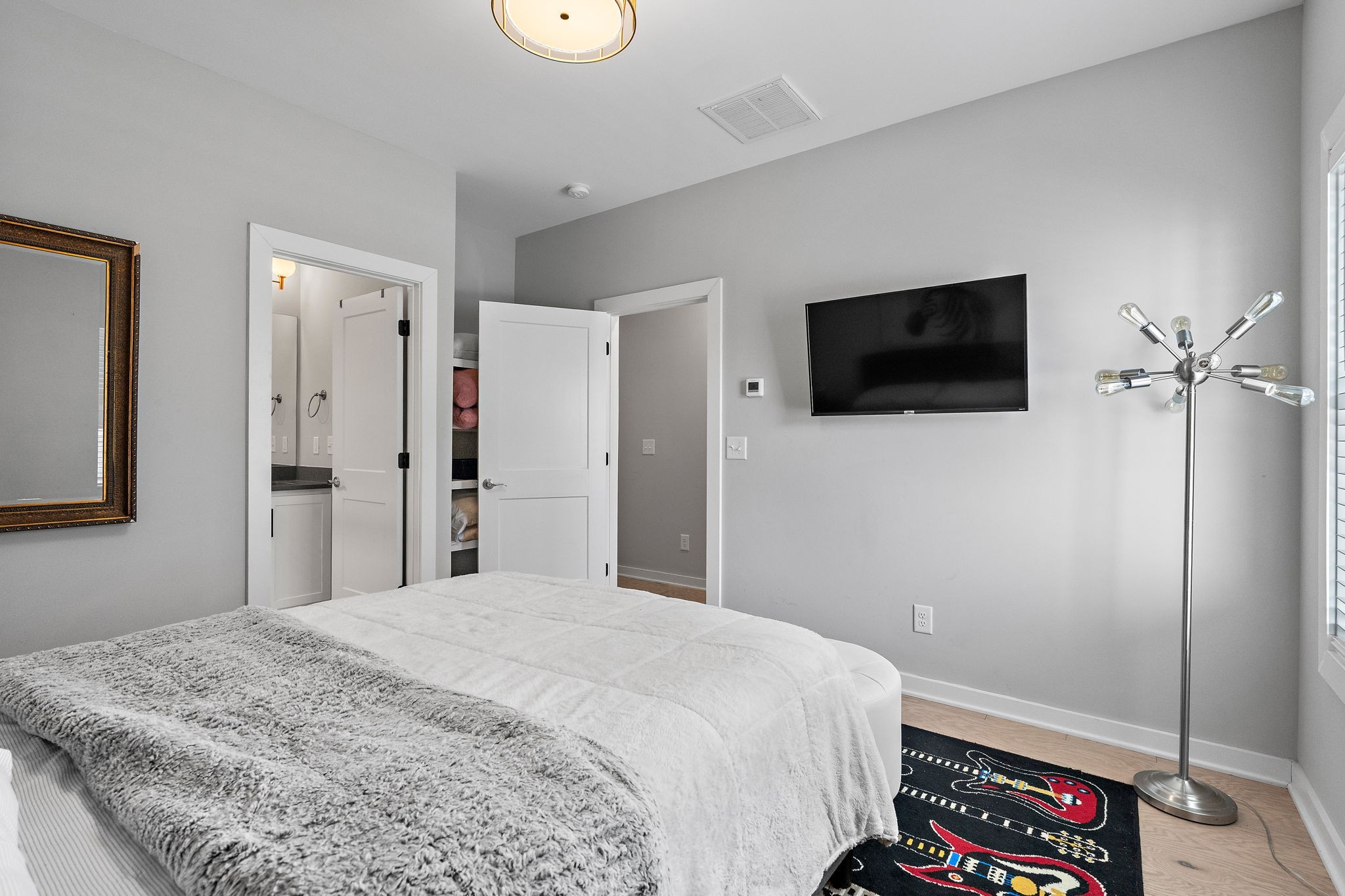 1308 Montgomery Ave Unit: 7