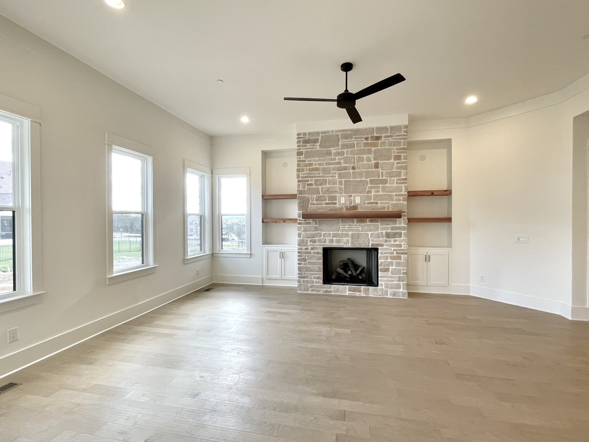 1013 Laguna Drive