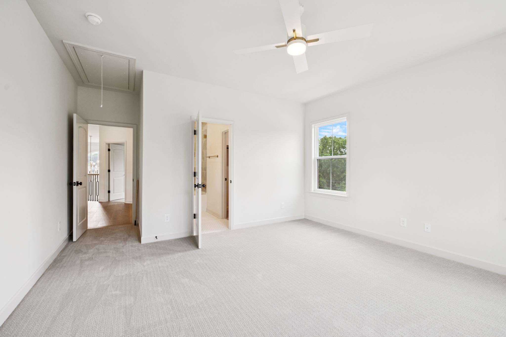 1001 Laguna Drive
