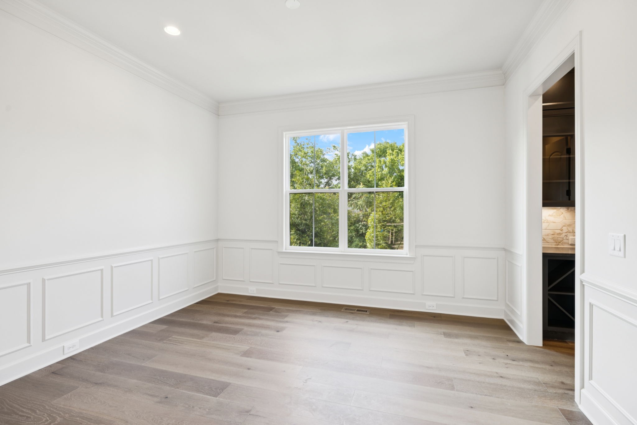 1001 Laguna Drive