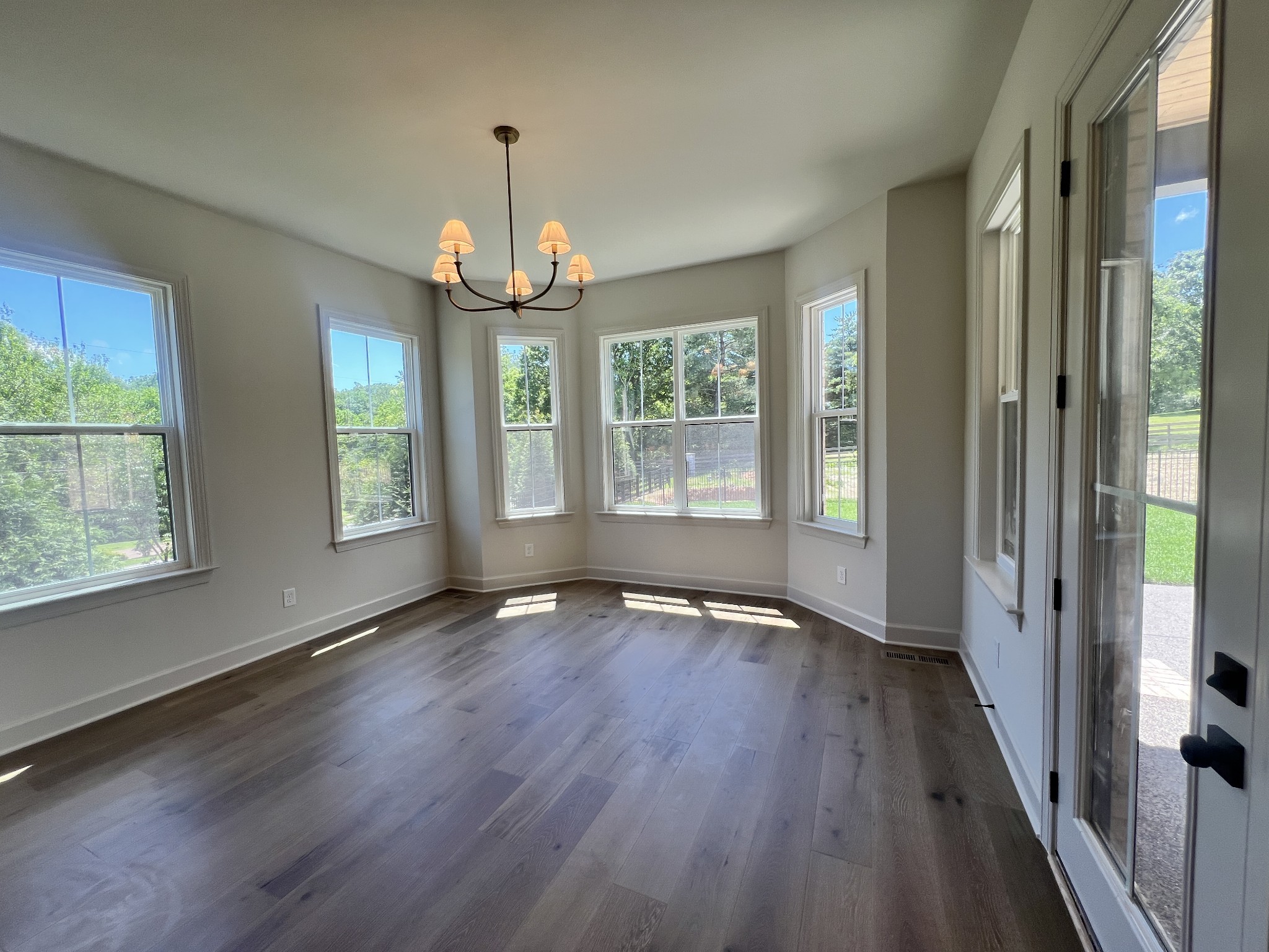 1900 Palisades Dr
