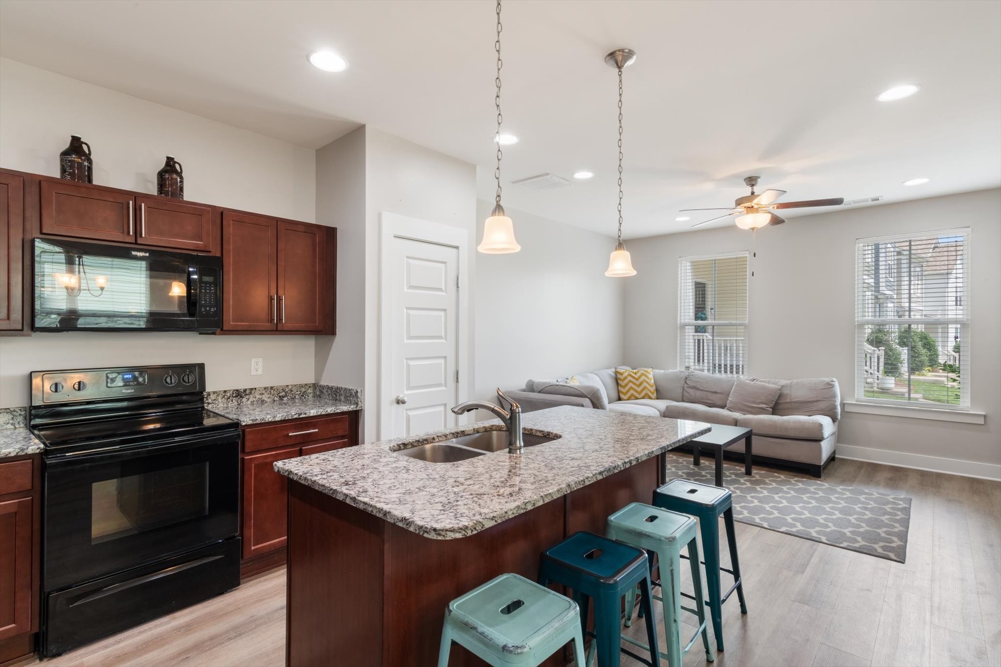 1344 Sula Dr
