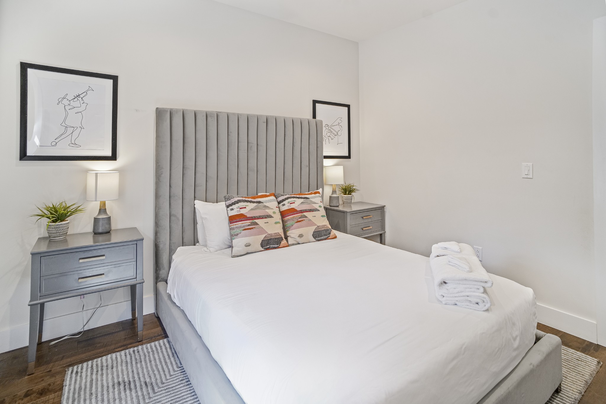 612 21st Ave N Unit: 211
