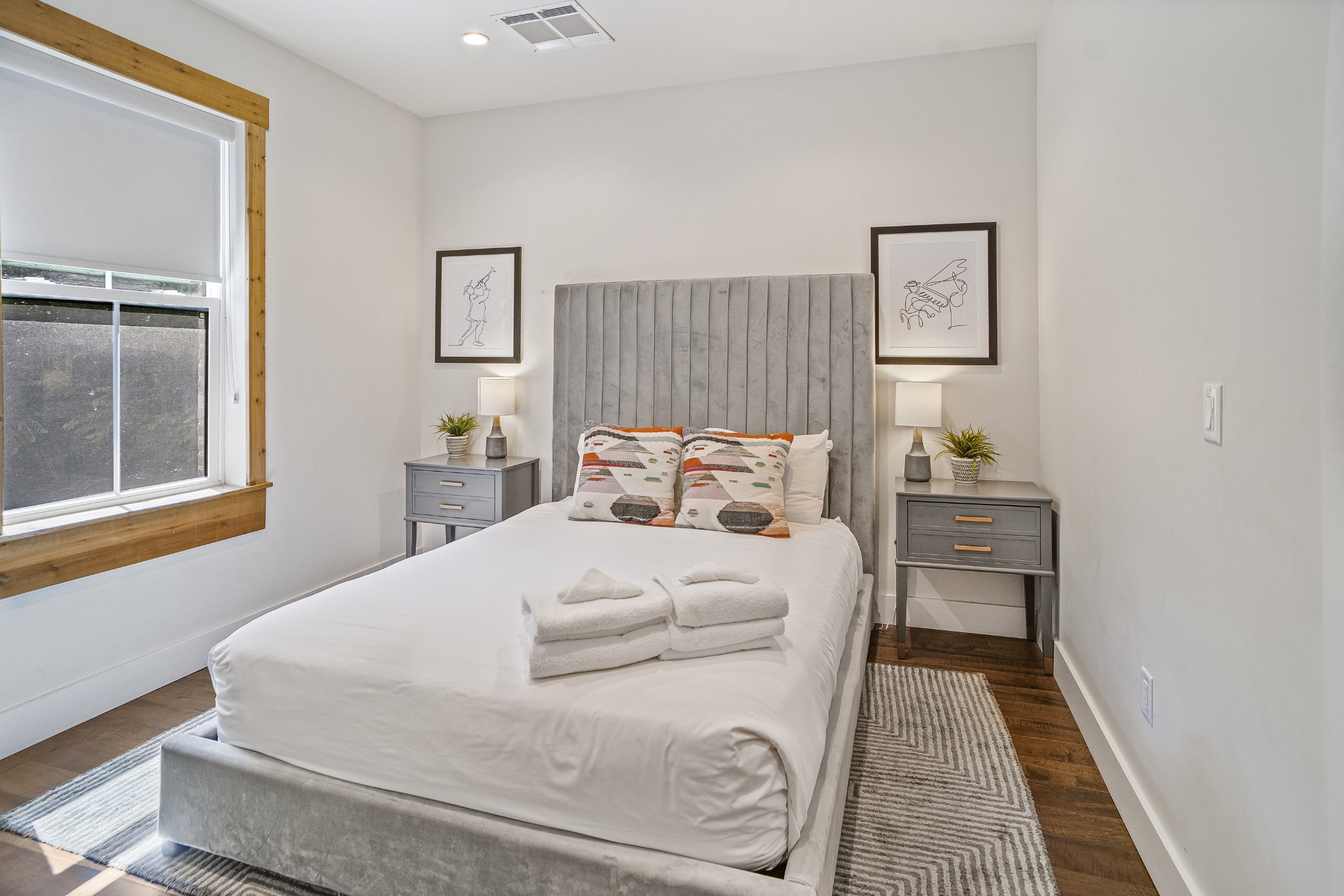 612 21st Ave N Unit: 211