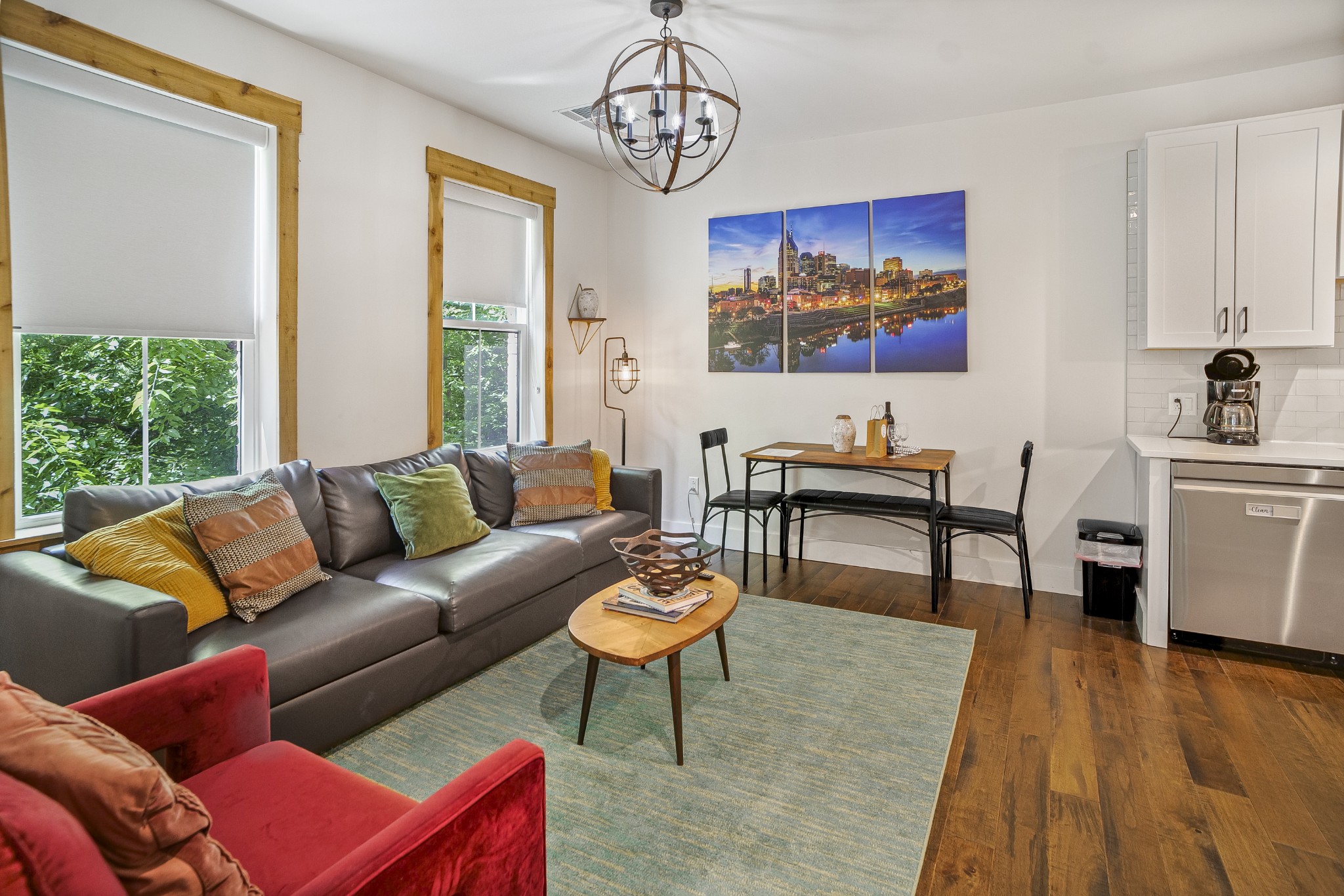 612 21st Ave N Unit: 211