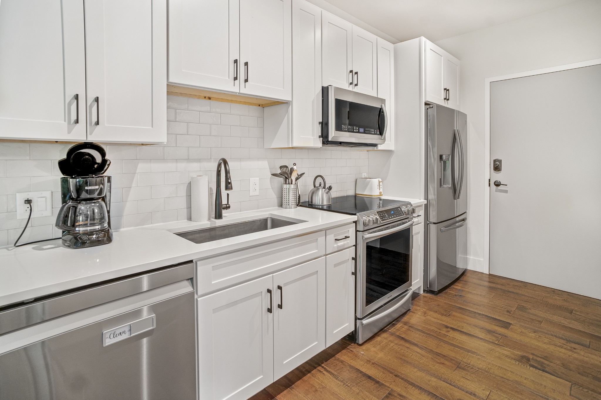 612 21st Ave N Unit: 211