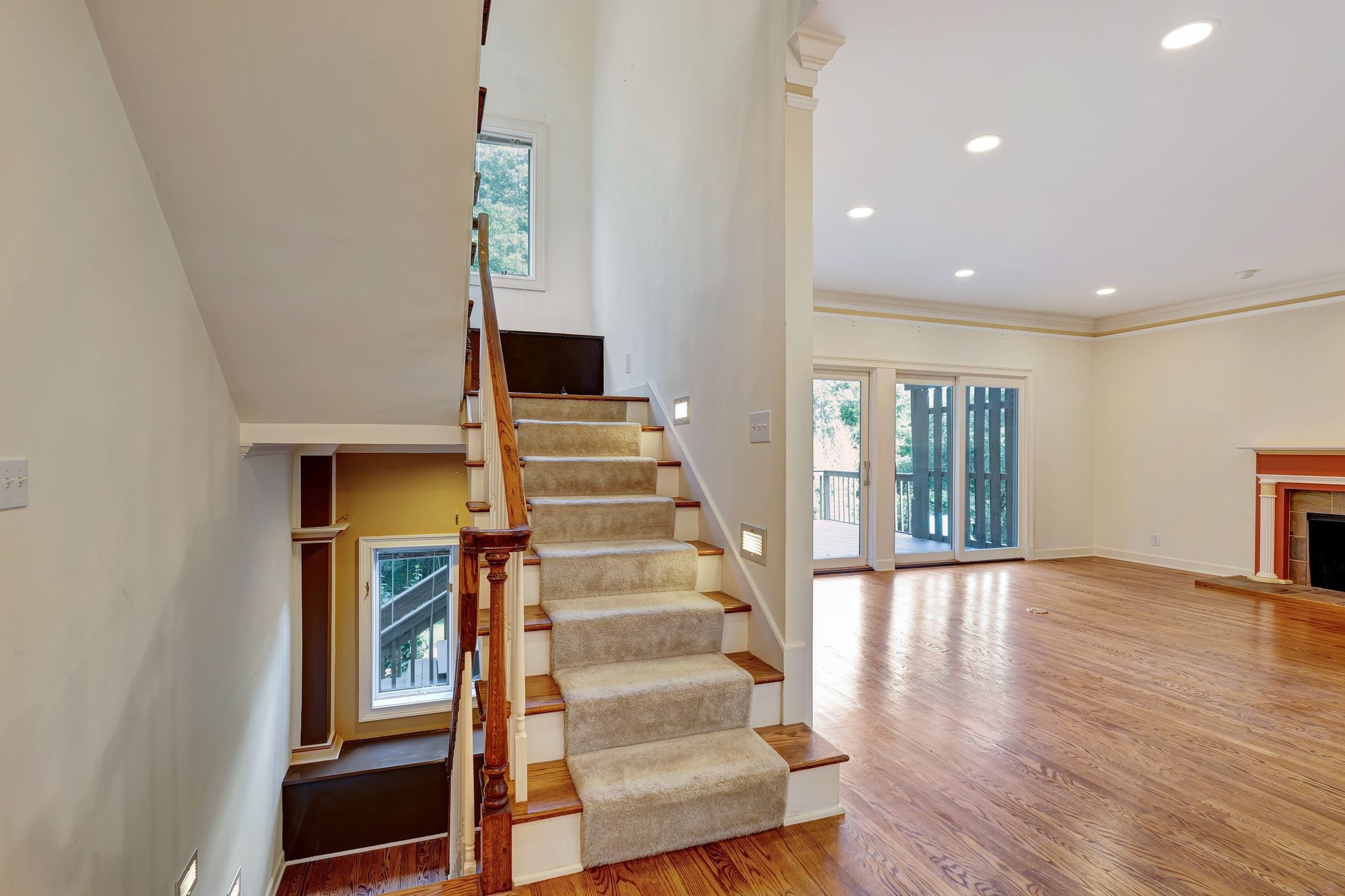 3512 Stokesmont Rd