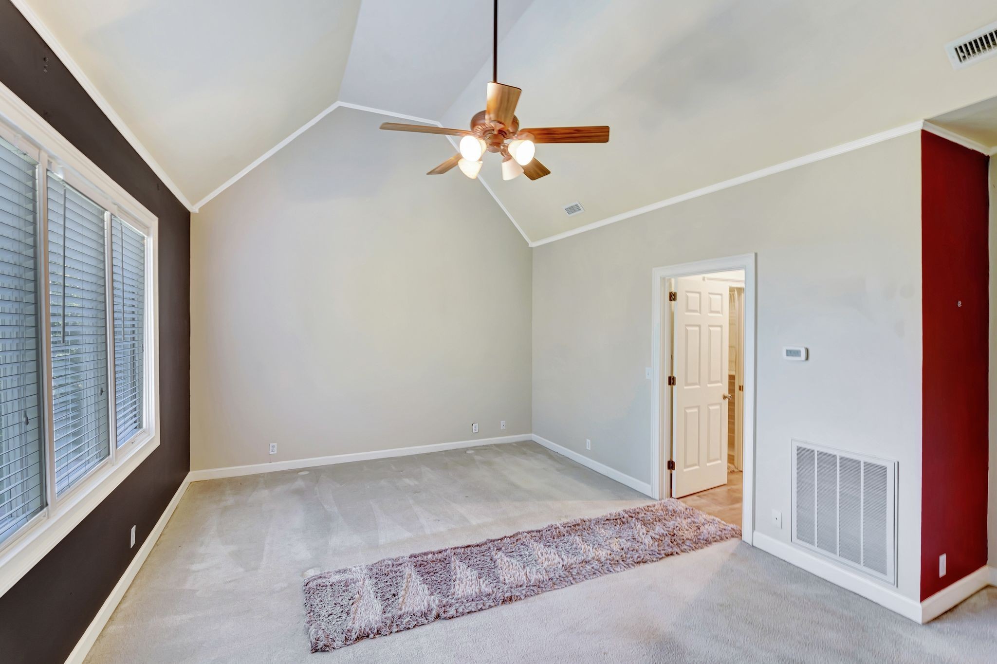 3512 Stokesmont Rd