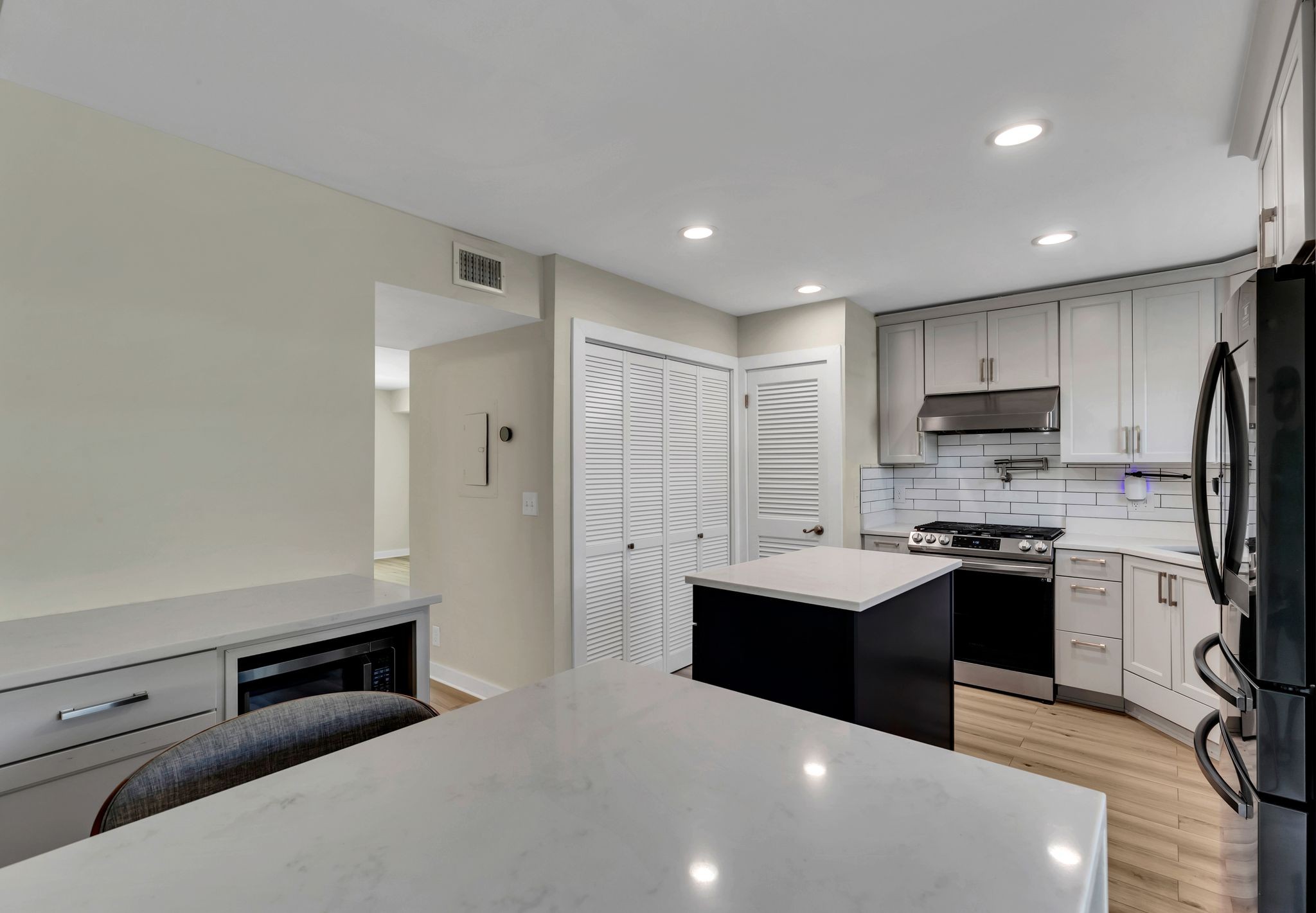 612 Plantation Ct