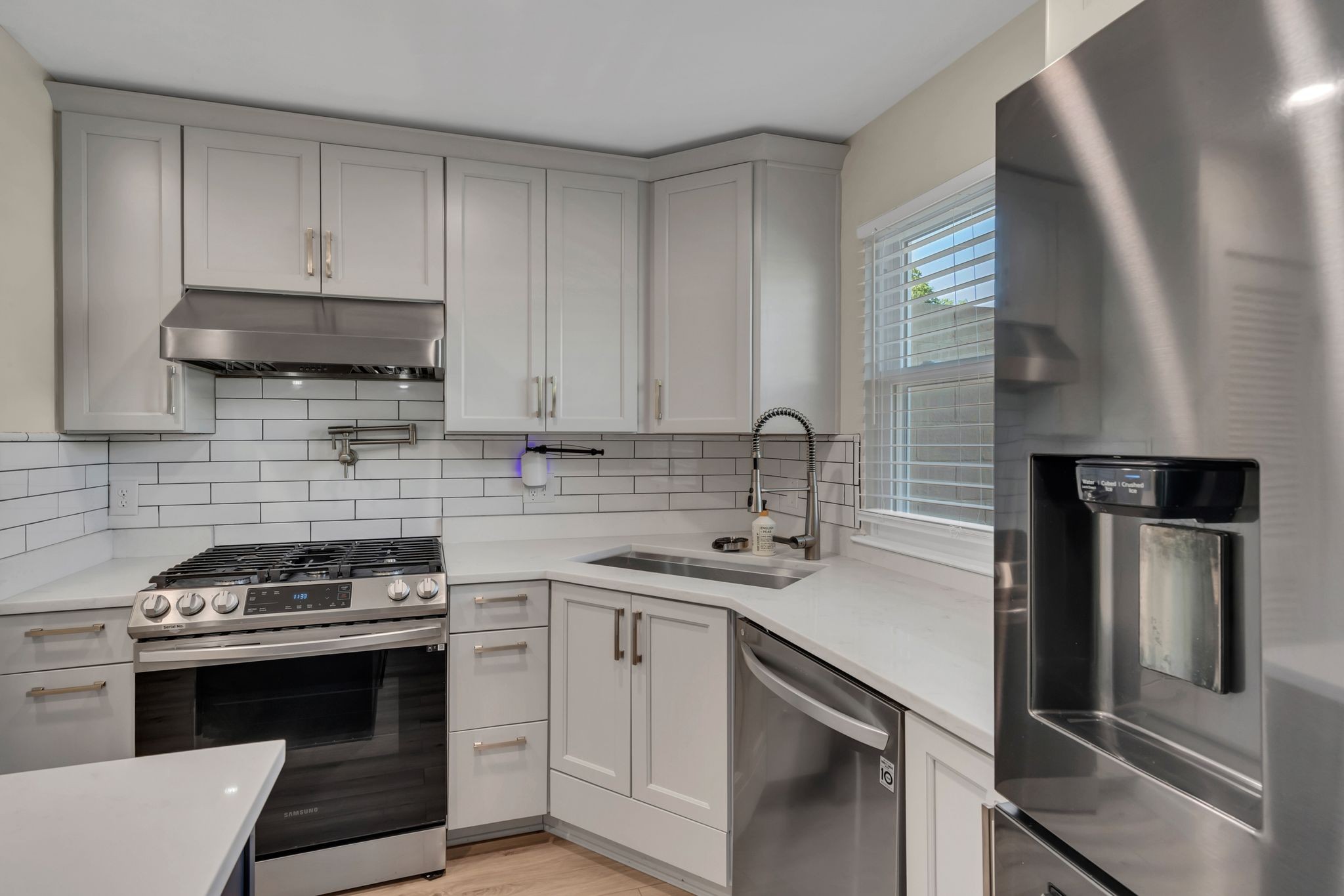 612 Plantation Ct