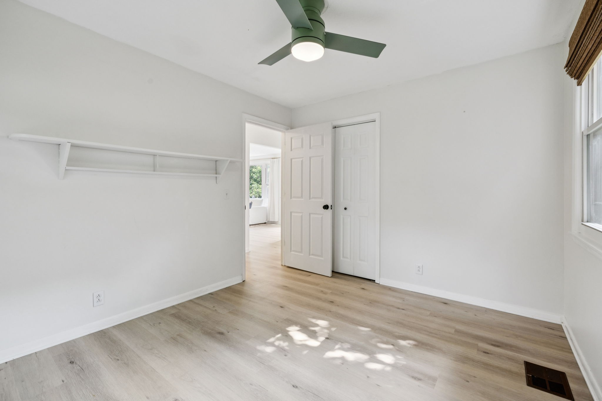 116 Robinhood Cir