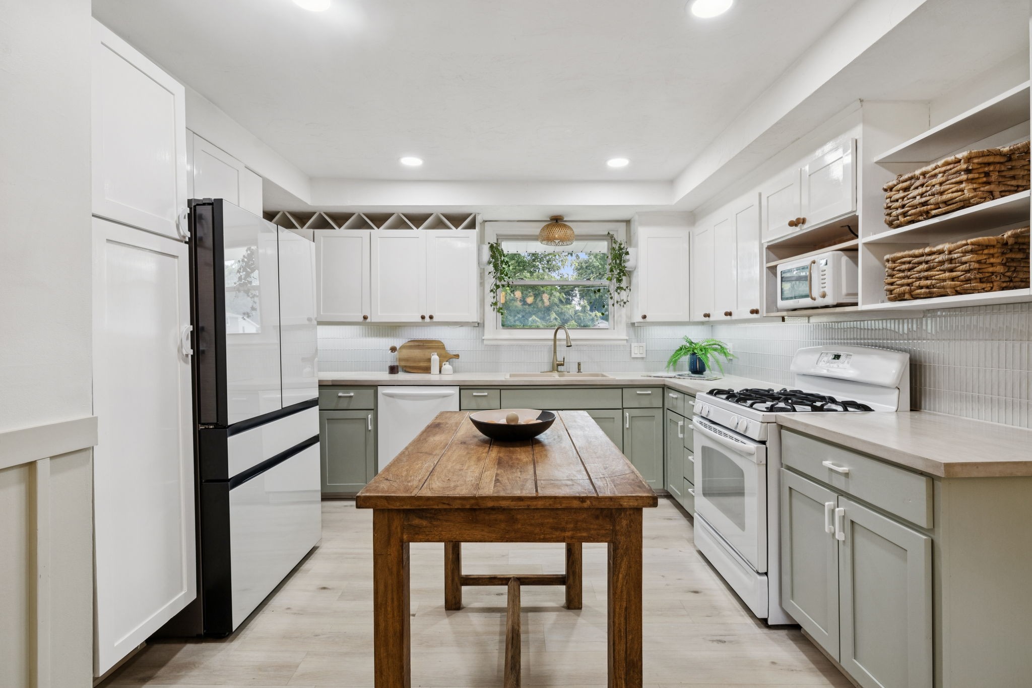 116 Robinhood Cir