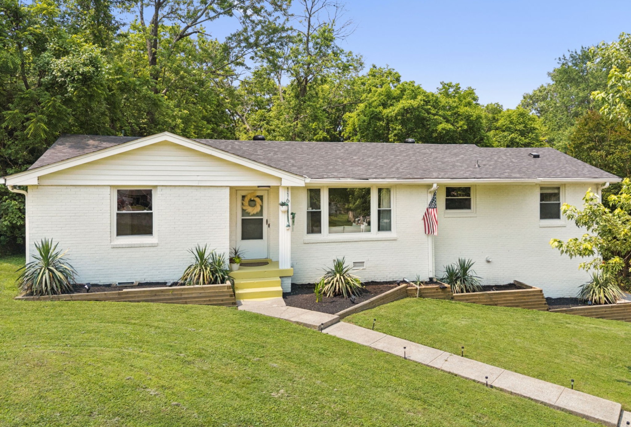 116 Robinhood Cir