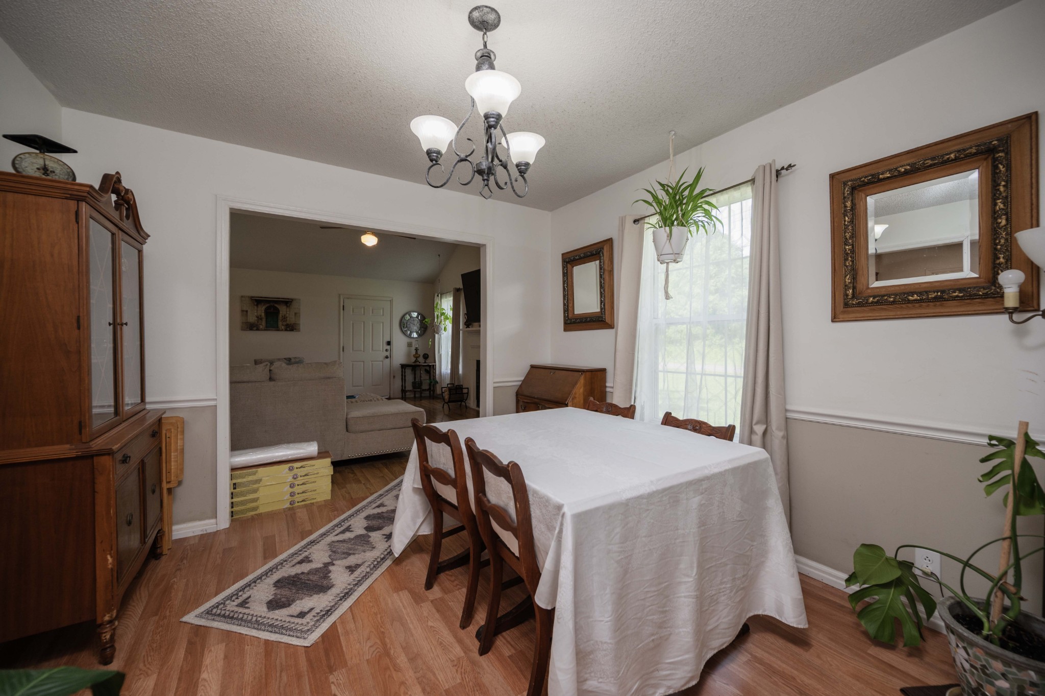 4324 Seminary Rd