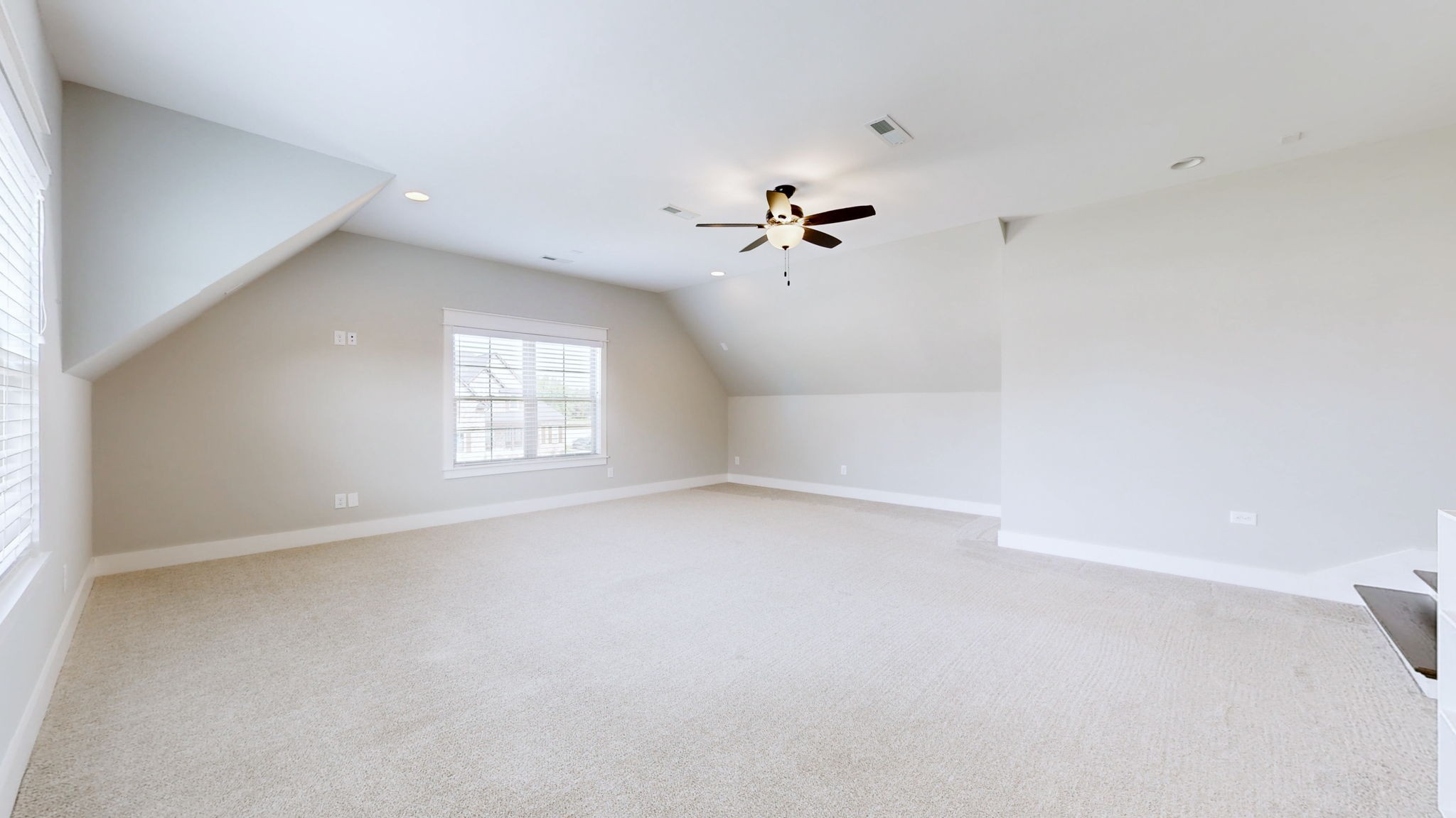 2713 Carousel Dr