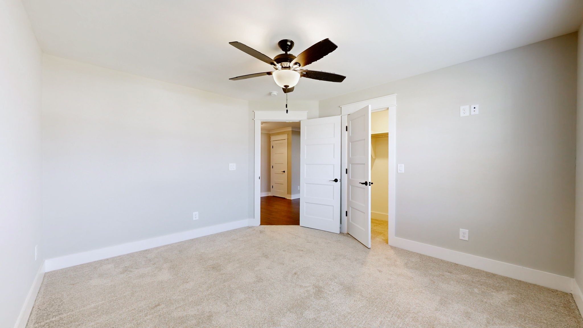 2713 Carousel Dr