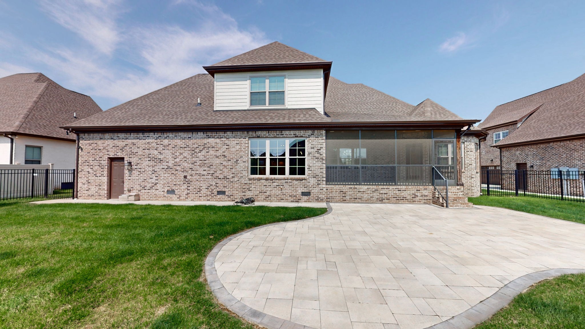2713 Carousel Dr