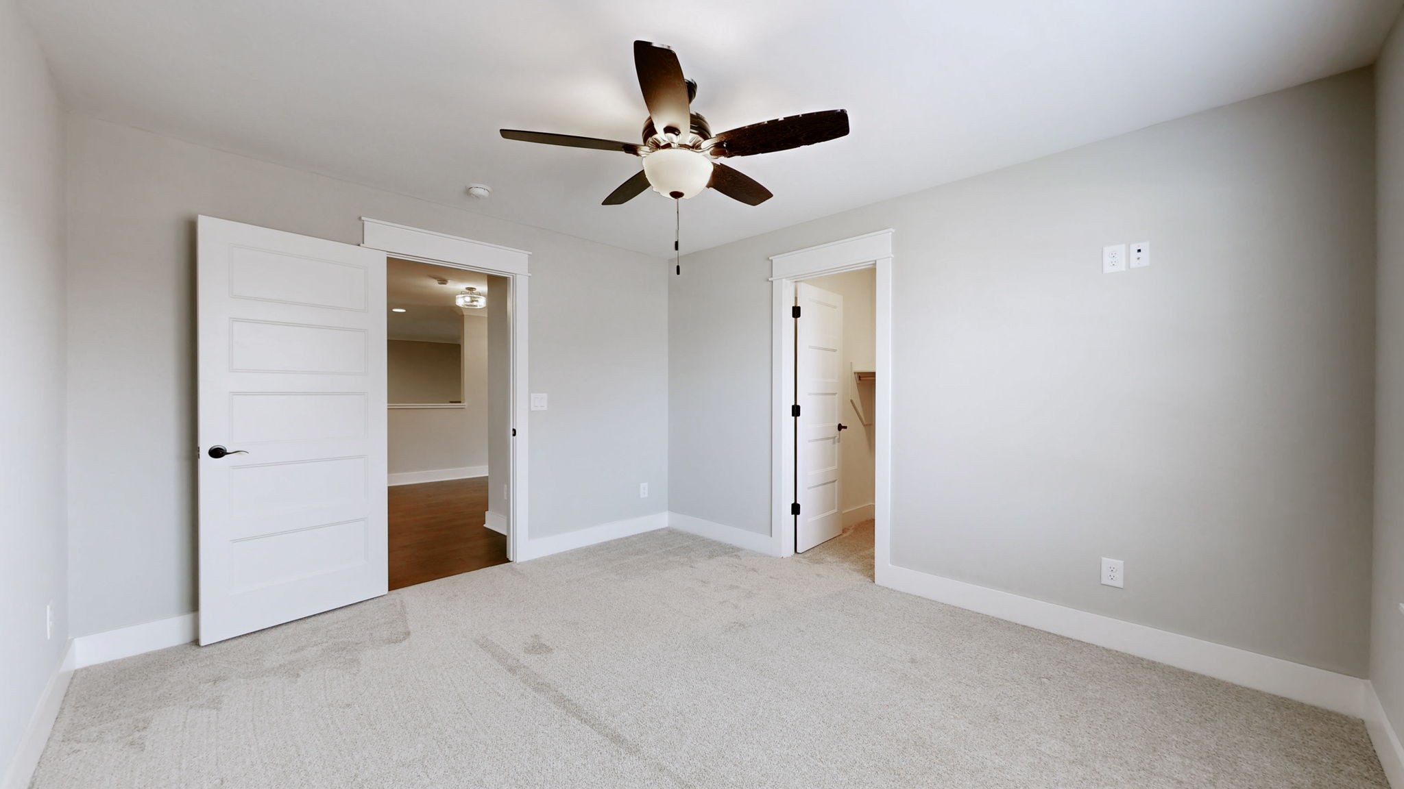 2713 Carousel Dr