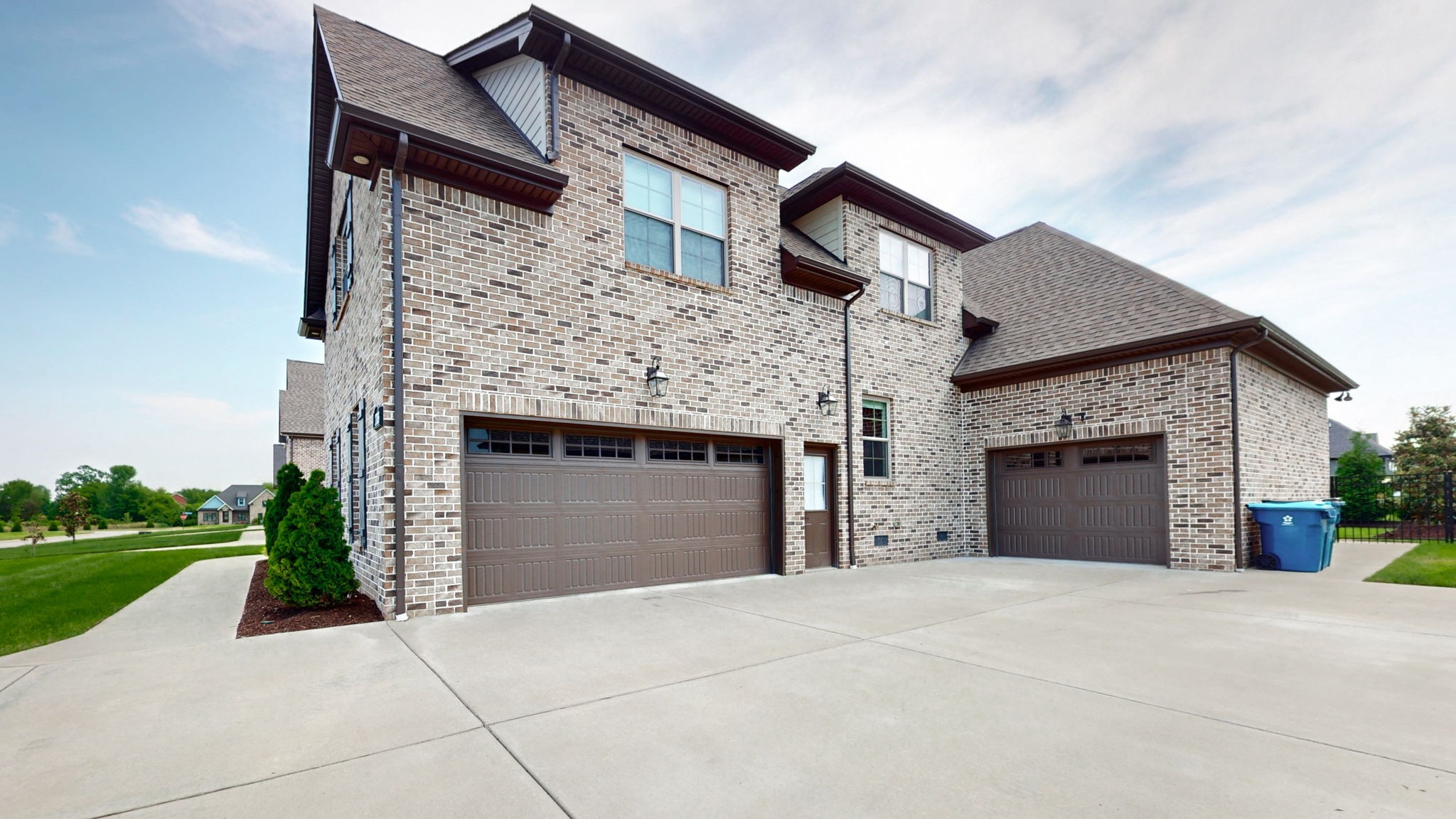 2713 Carousel Dr