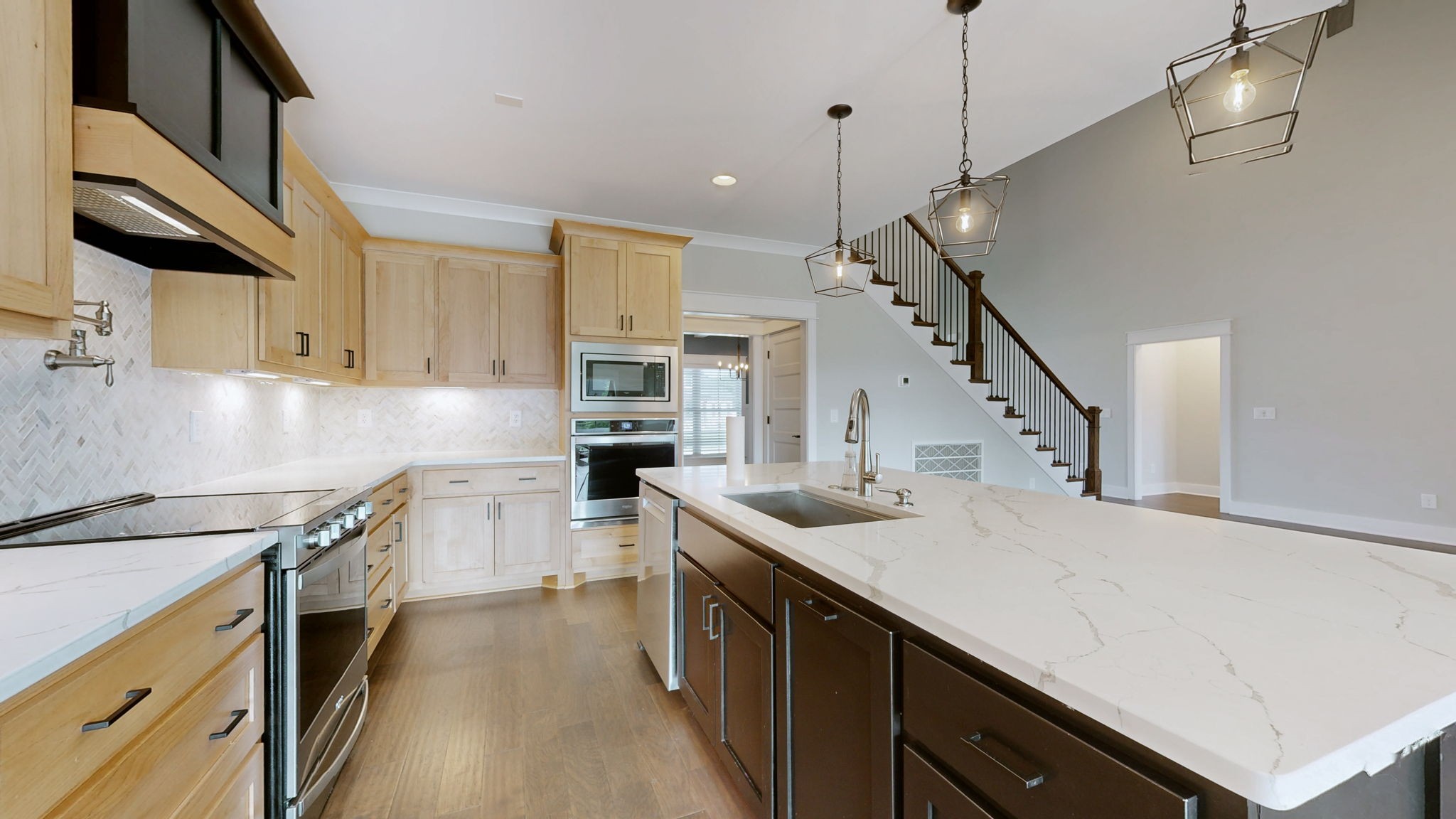 2713 Carousel Dr