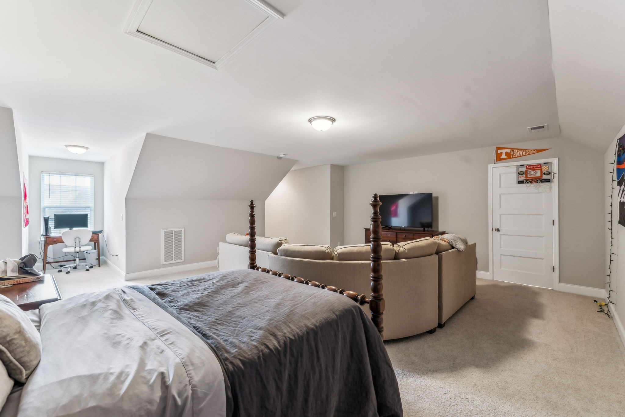 2037 Flowing Creek Dr