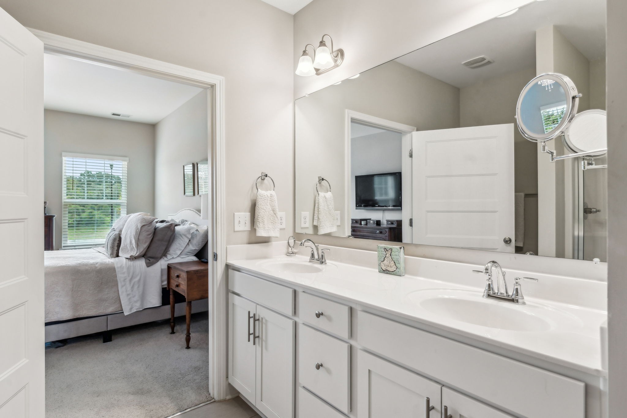 2037 Flowing Creek Dr