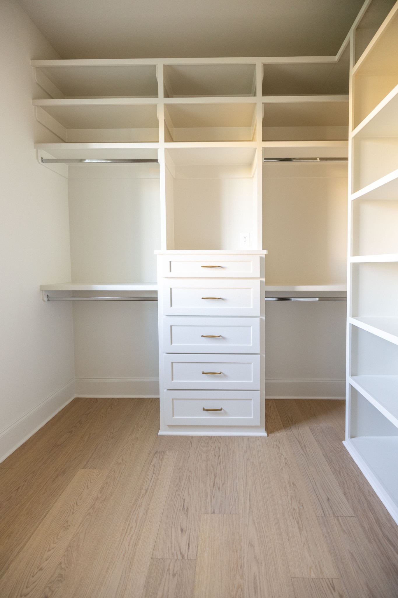 6075 Porters Union Way