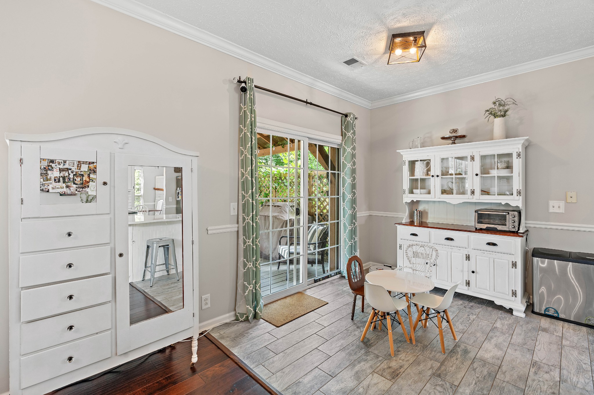 503 Hollyhock Way