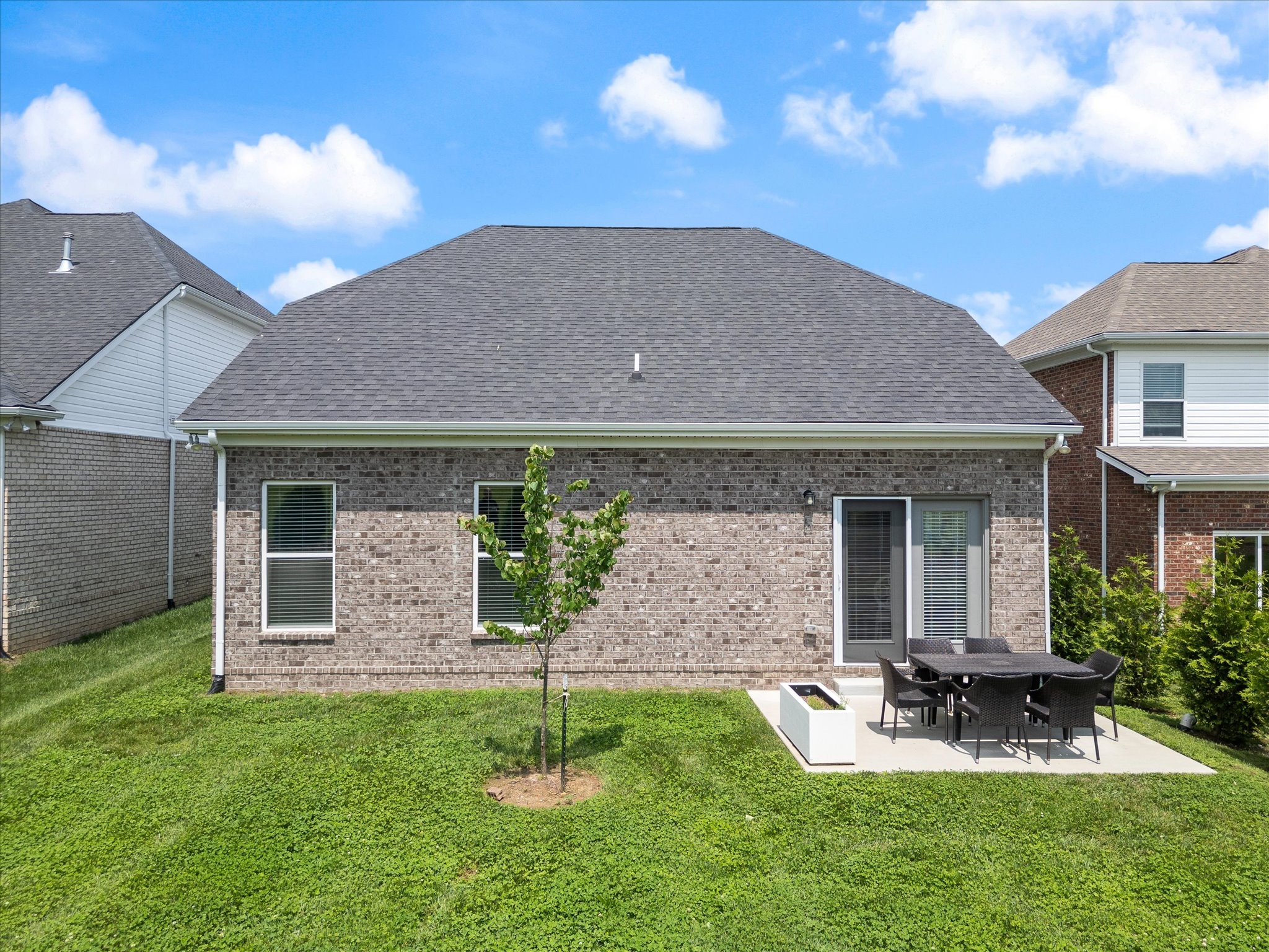 111 Weller Ln