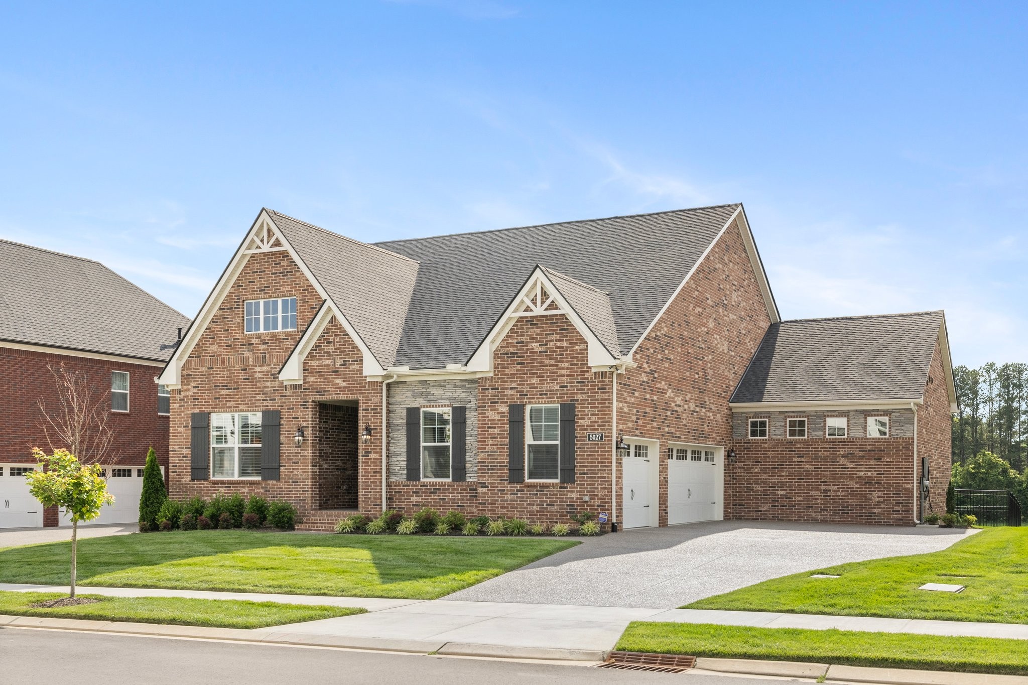 5027 High Park Hill Dr