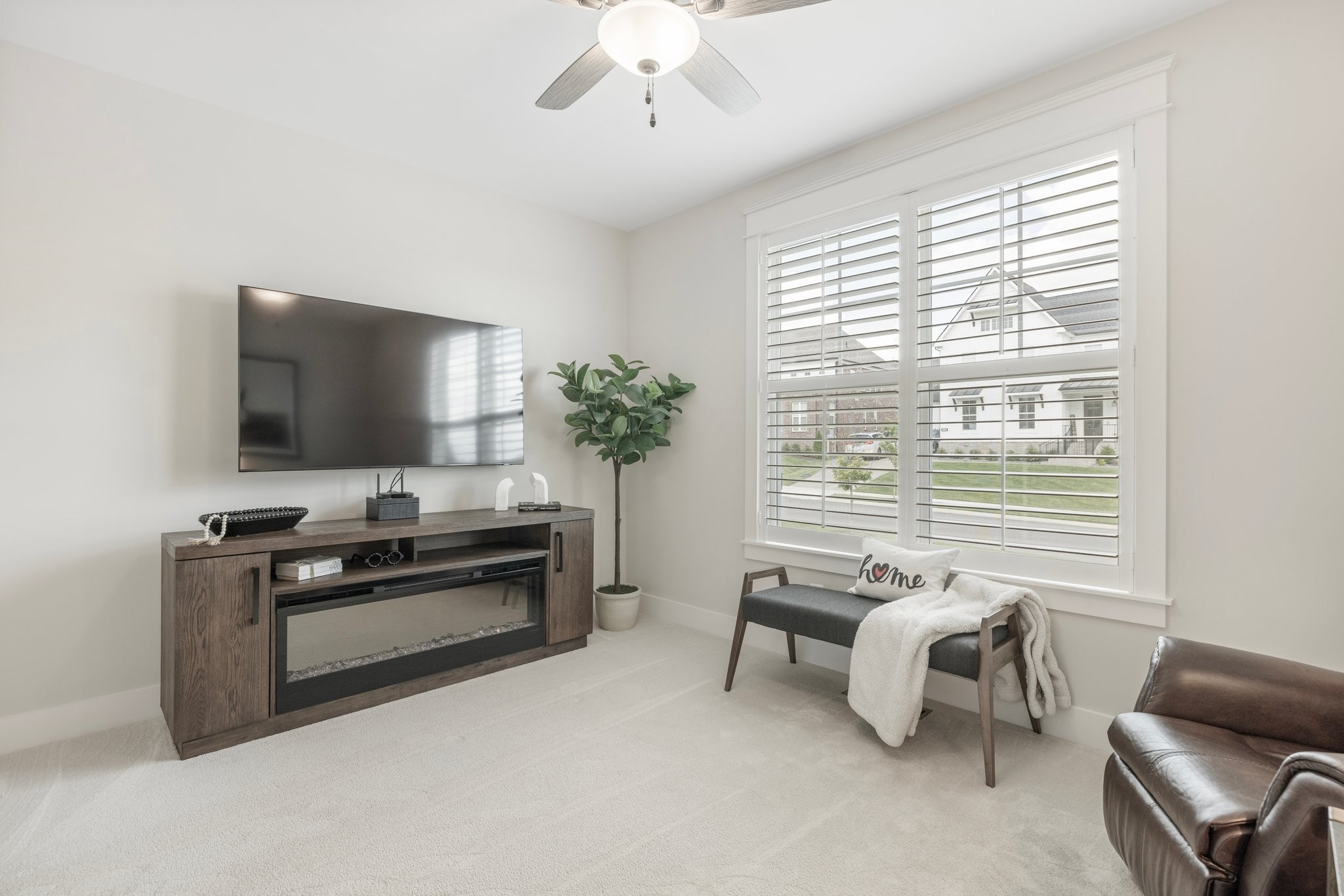 5027 High Park Hill Dr