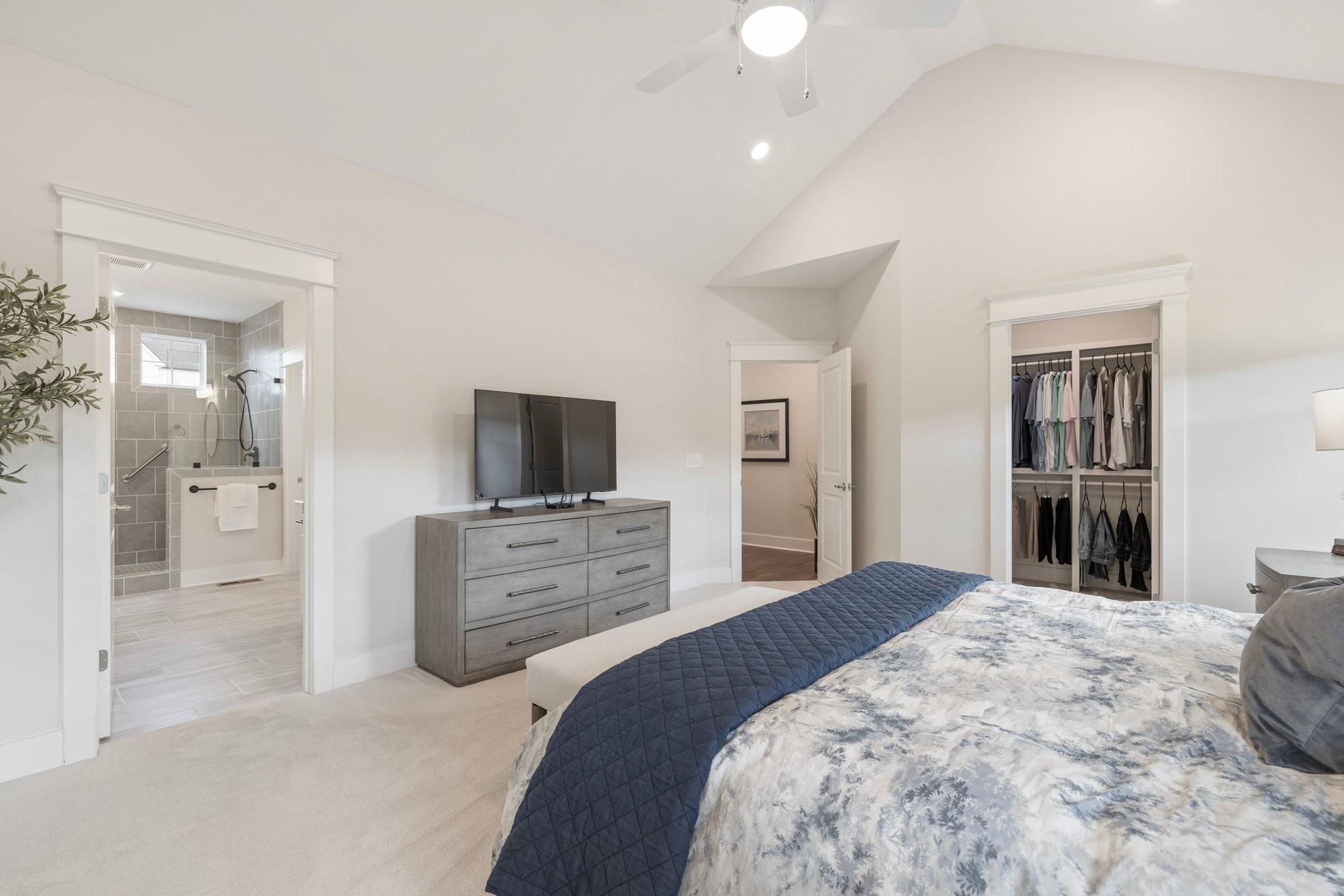 5027 High Park Hill Dr