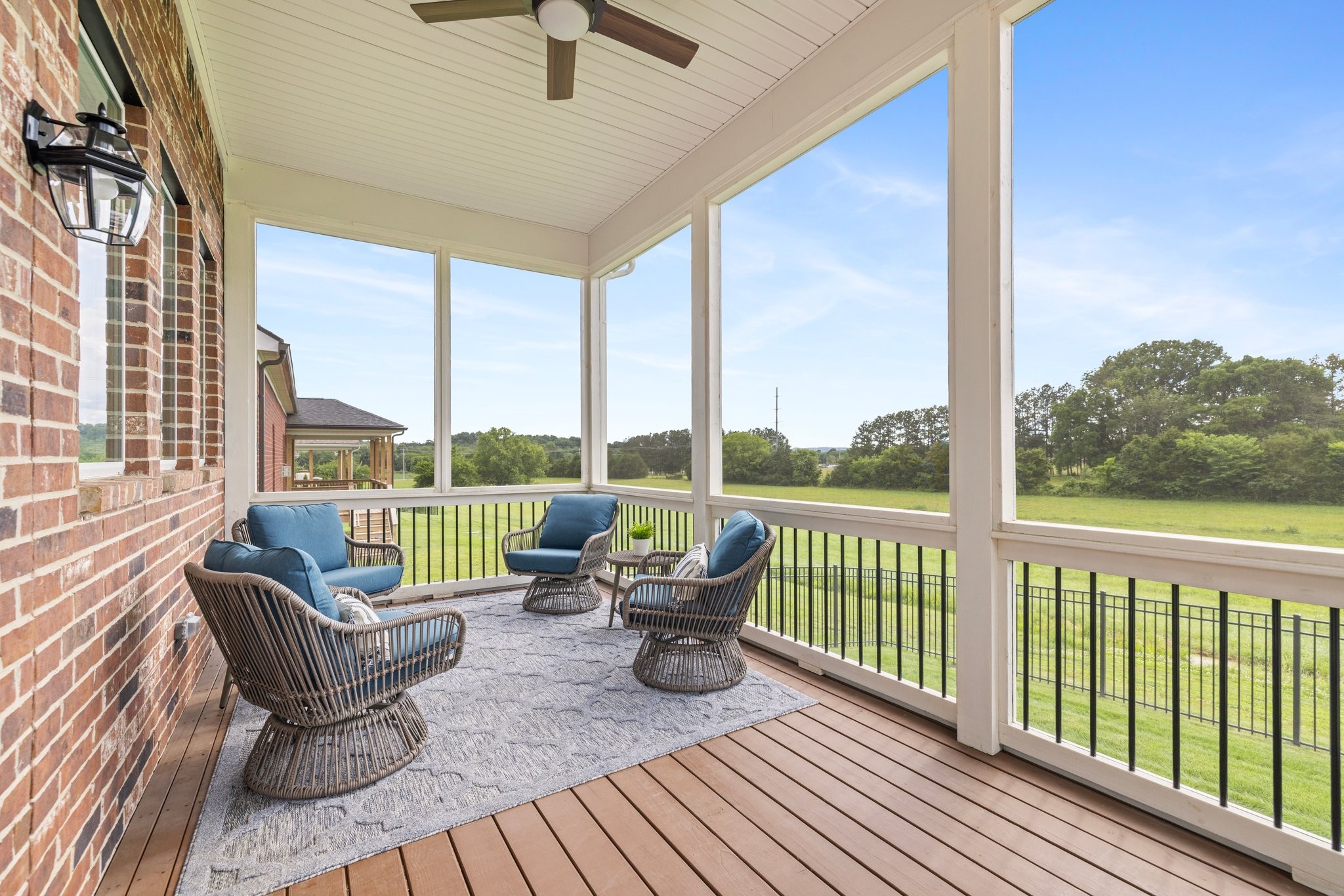 5027 High Park Hill Dr