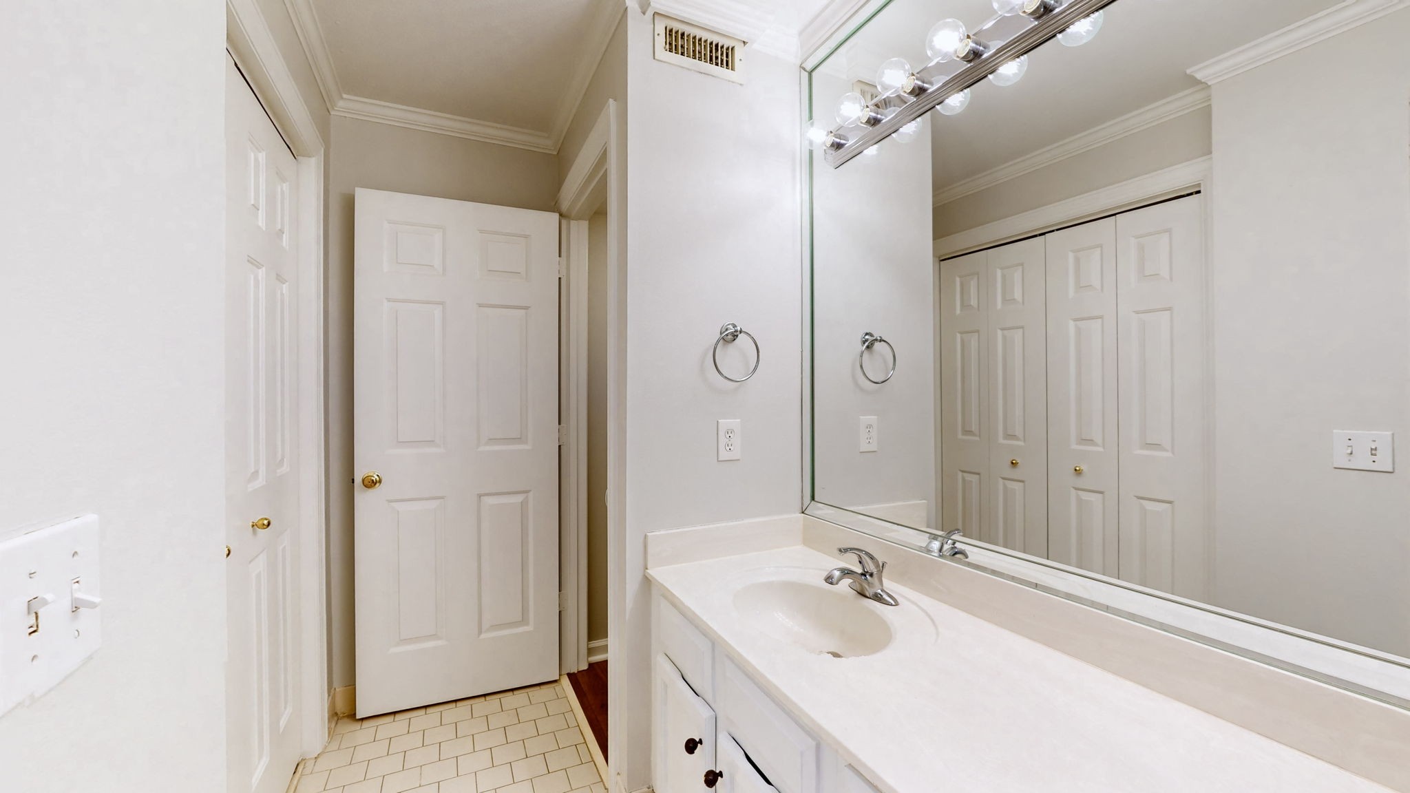 1280 Middle Tennessee Blvd Unit: D6