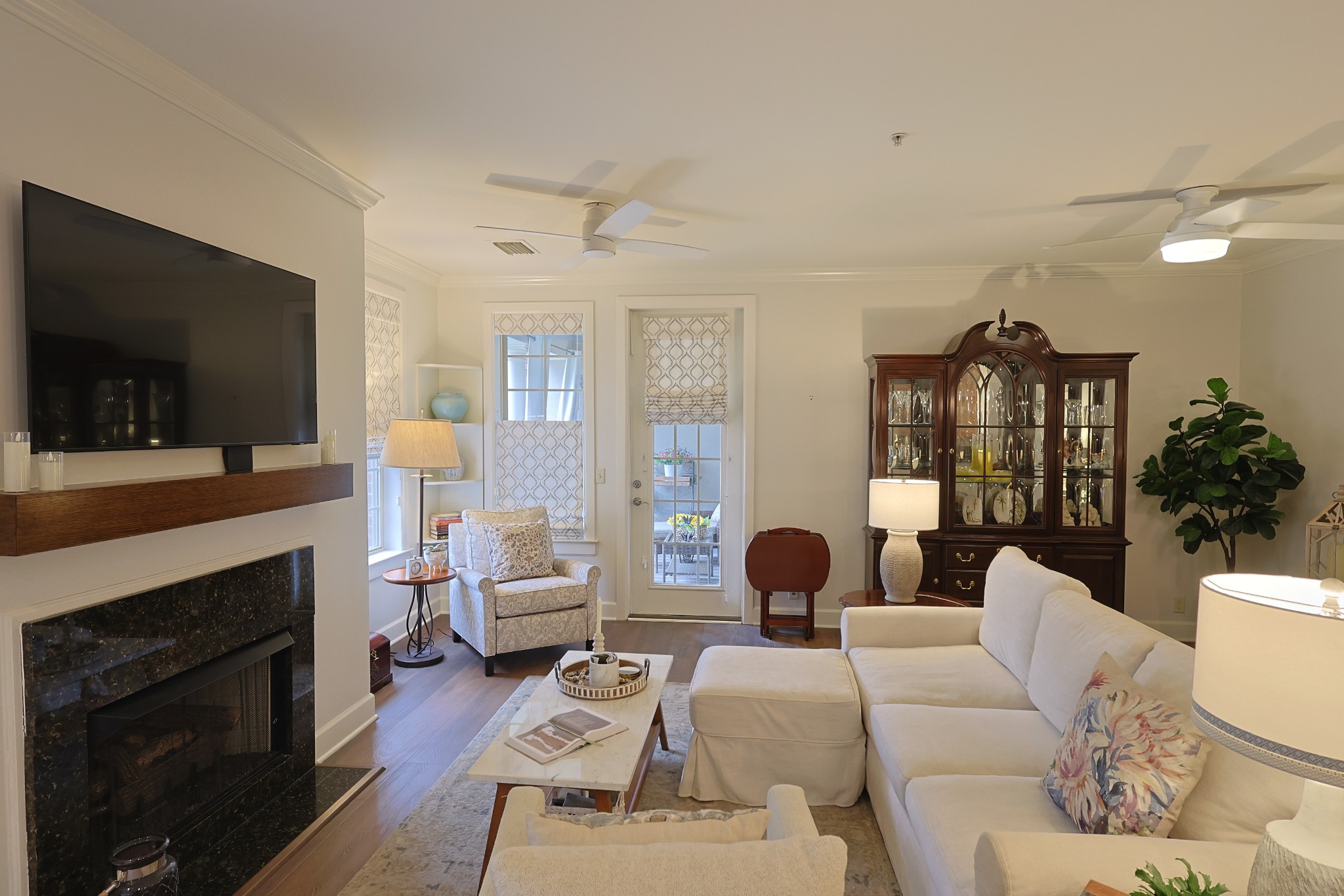 307 Seven Springs Way Unit: 304