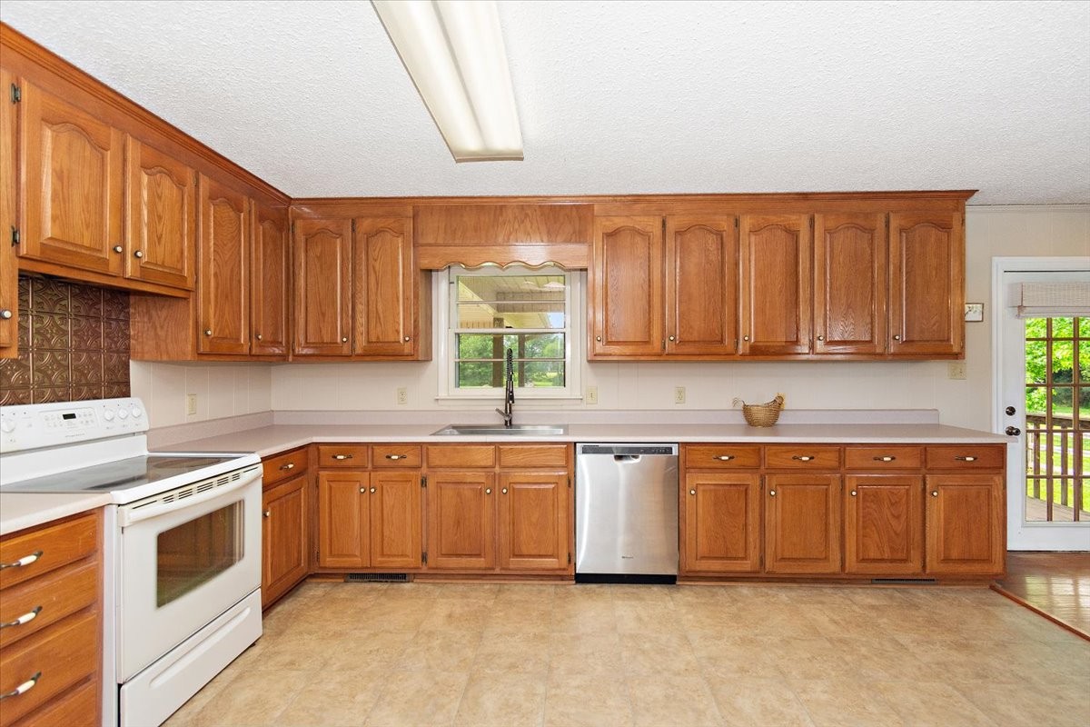47 Johnson Rd