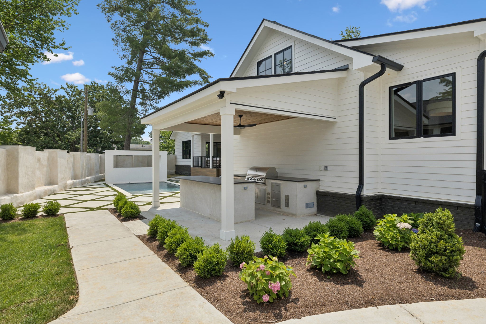 2814 Kenway Rd