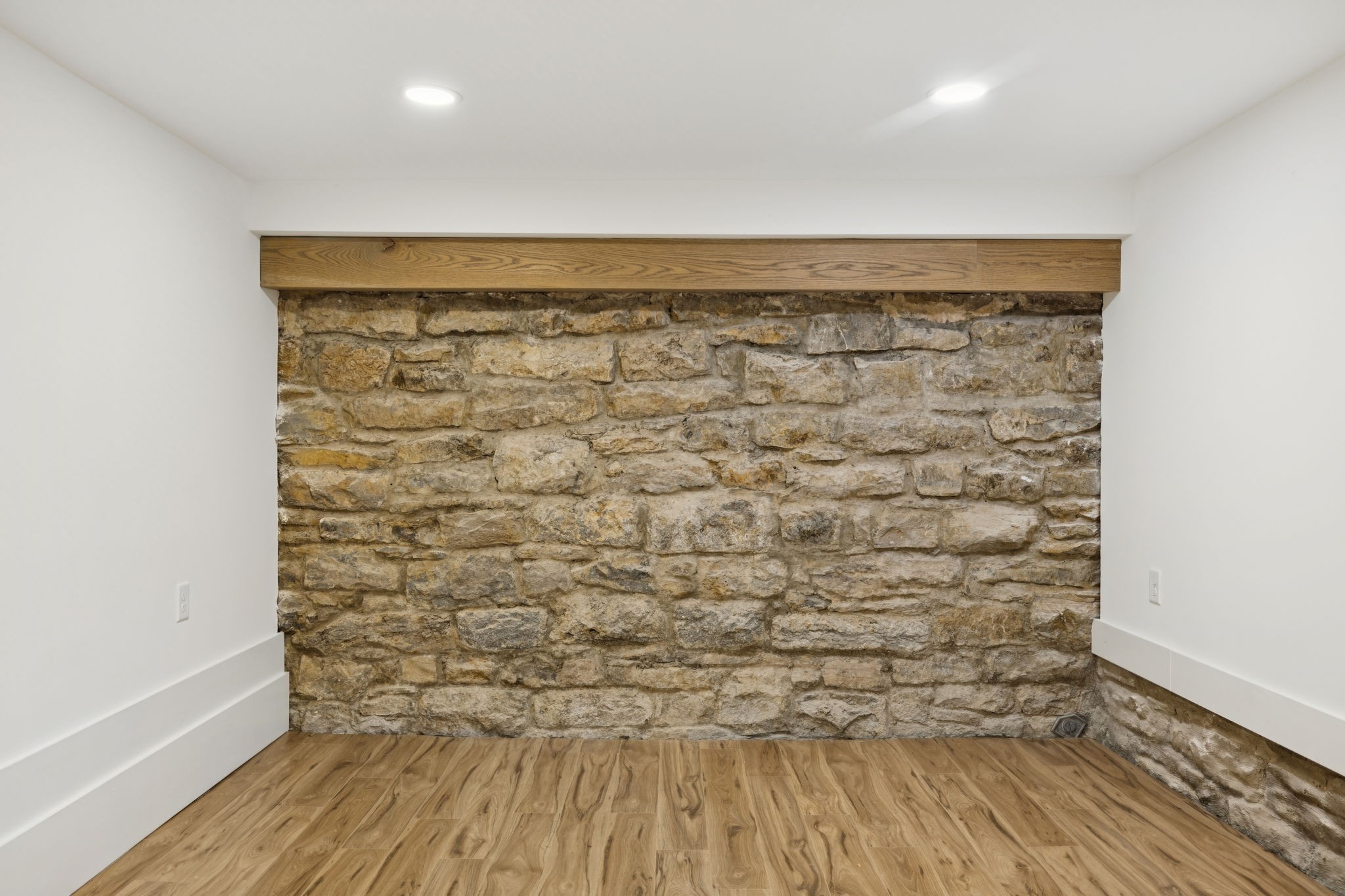 2814 Kenway Rd