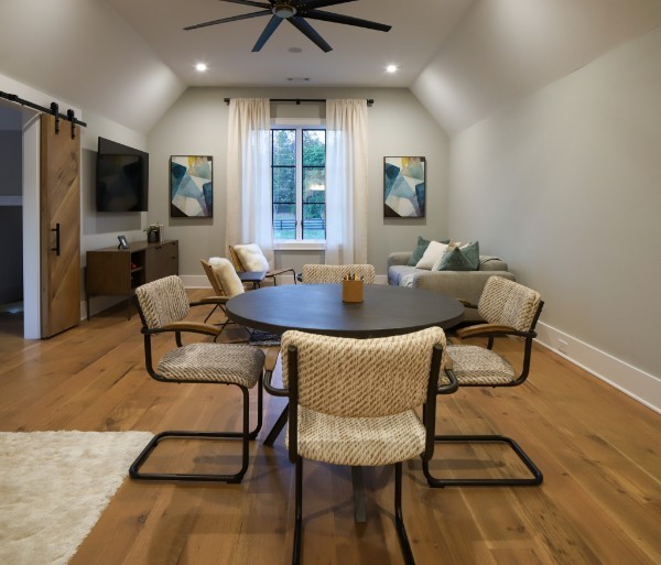 1638 Champagne Court