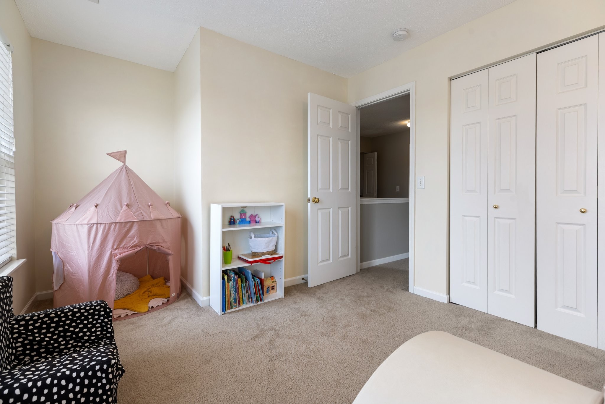 7104 Commonwealth Cir