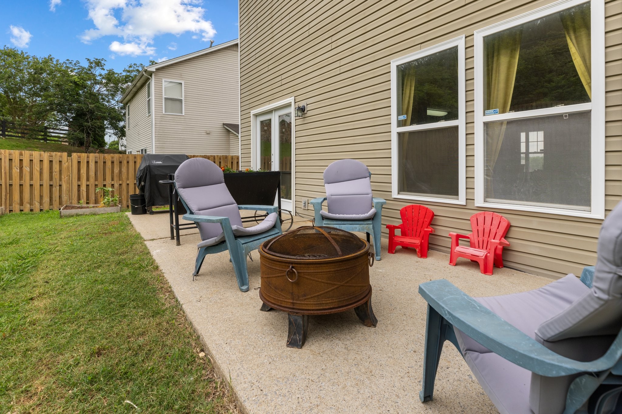 7104 Commonwealth Cir