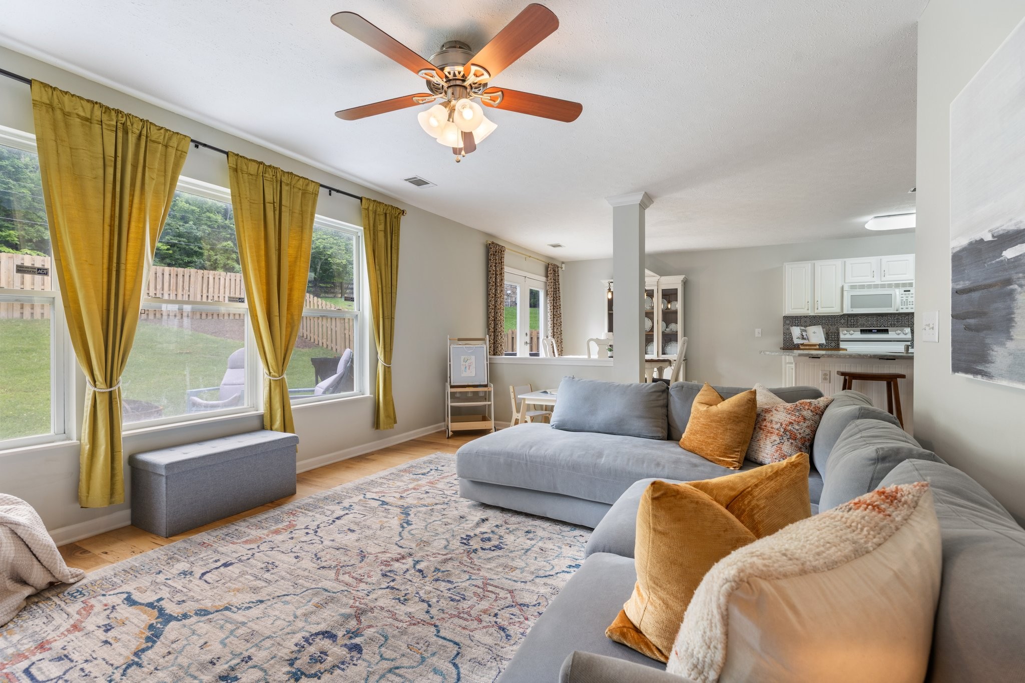 7104 Commonwealth Cir