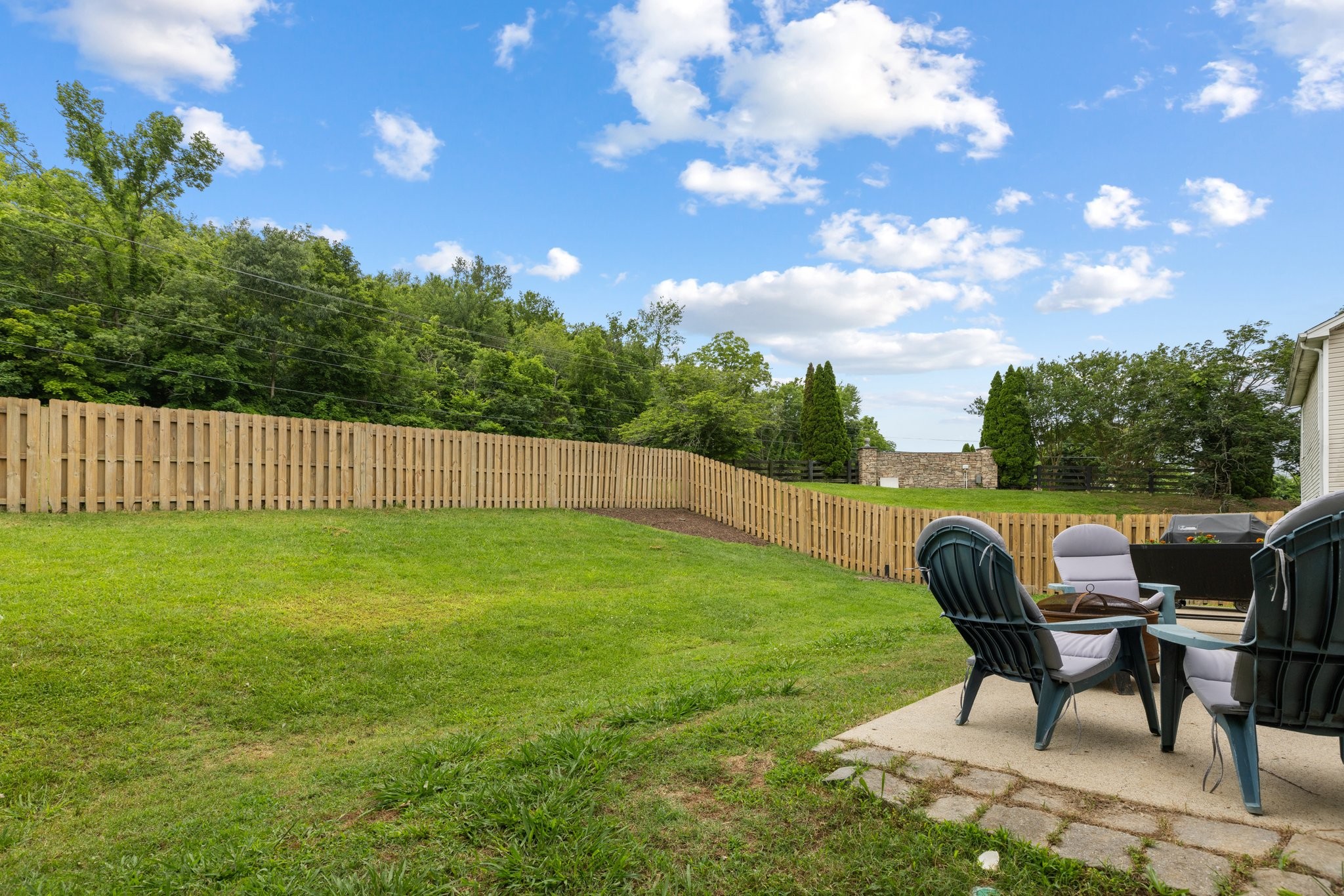 7104 Commonwealth Cir