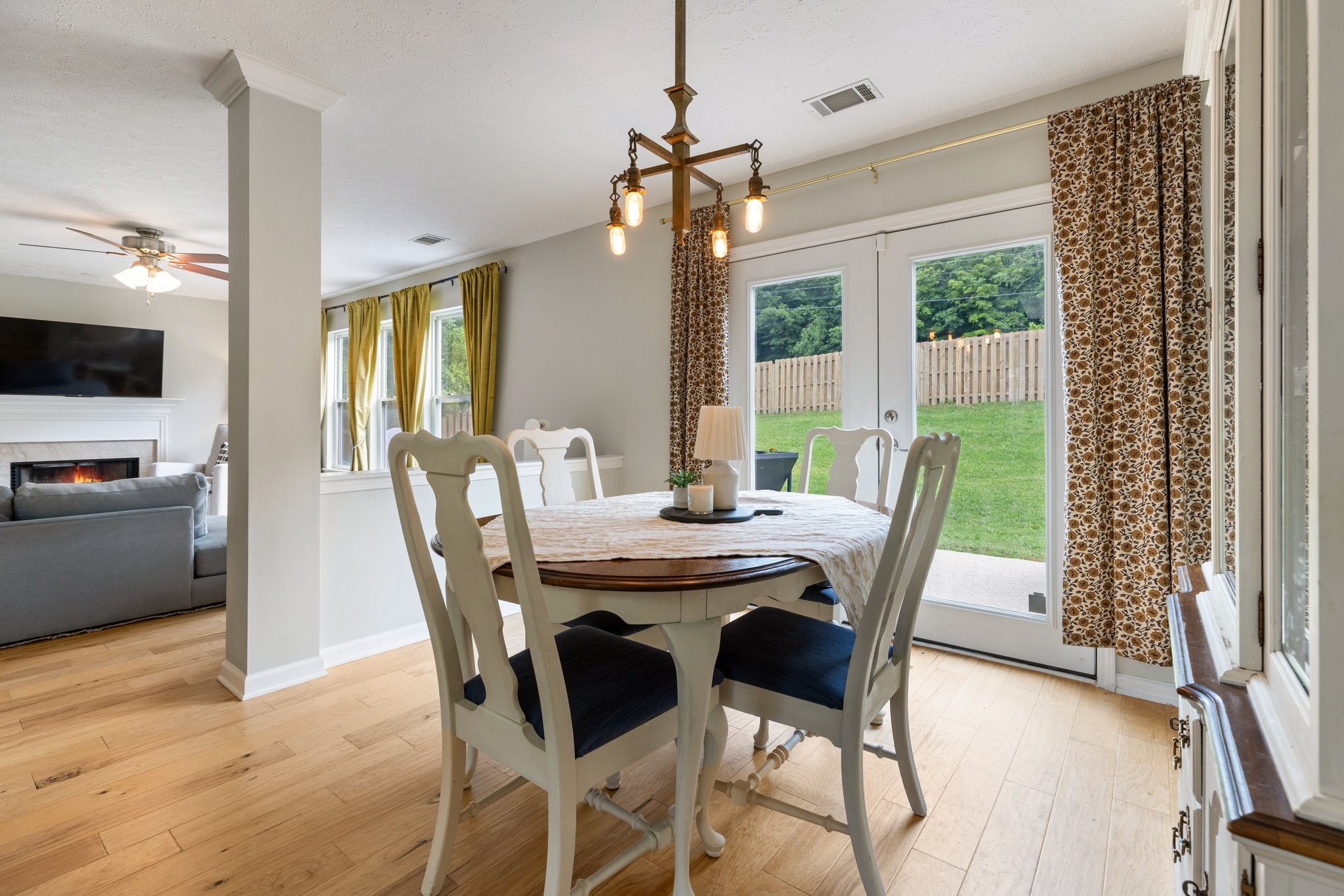 7104 Commonwealth Cir