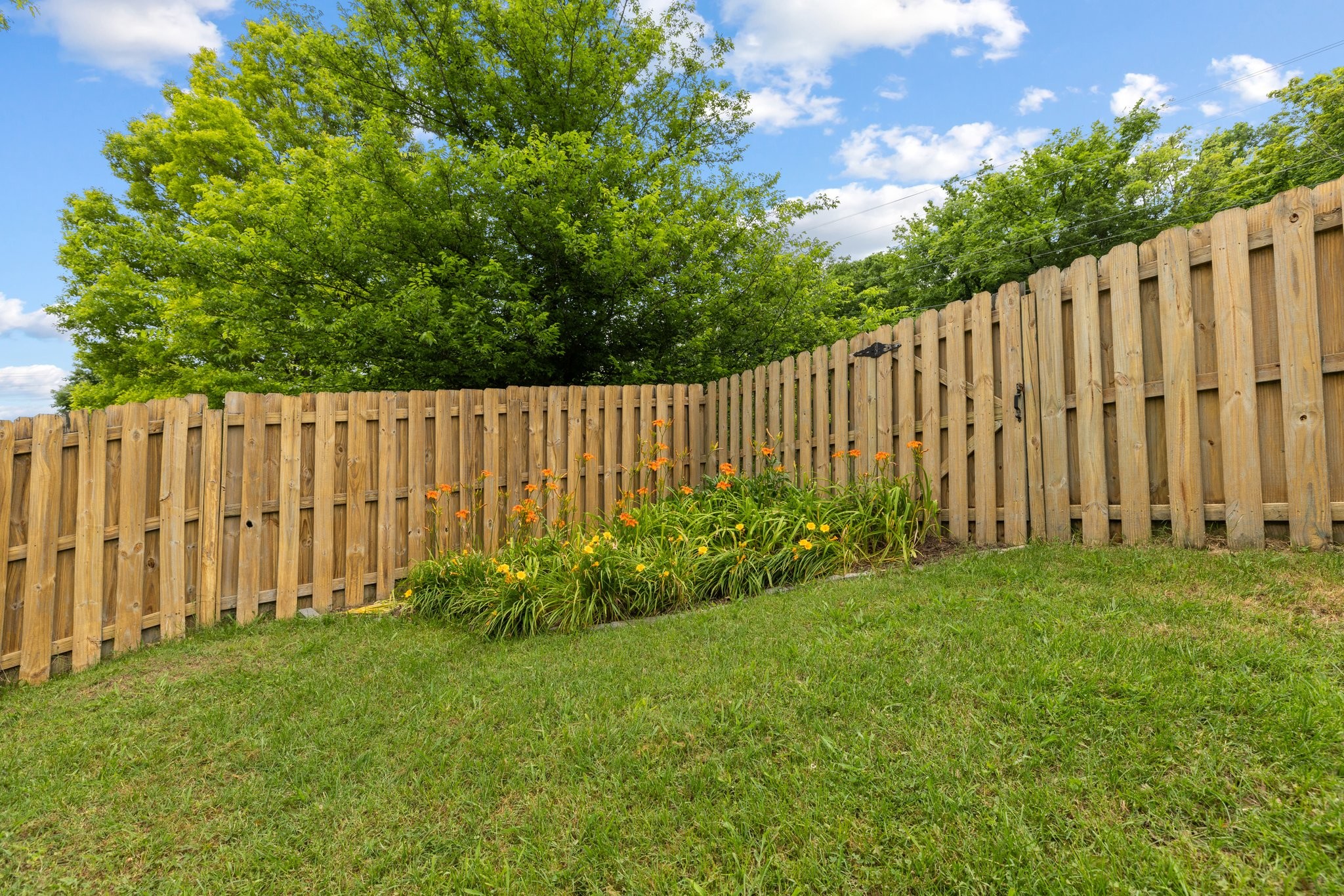 7104 Commonwealth Cir